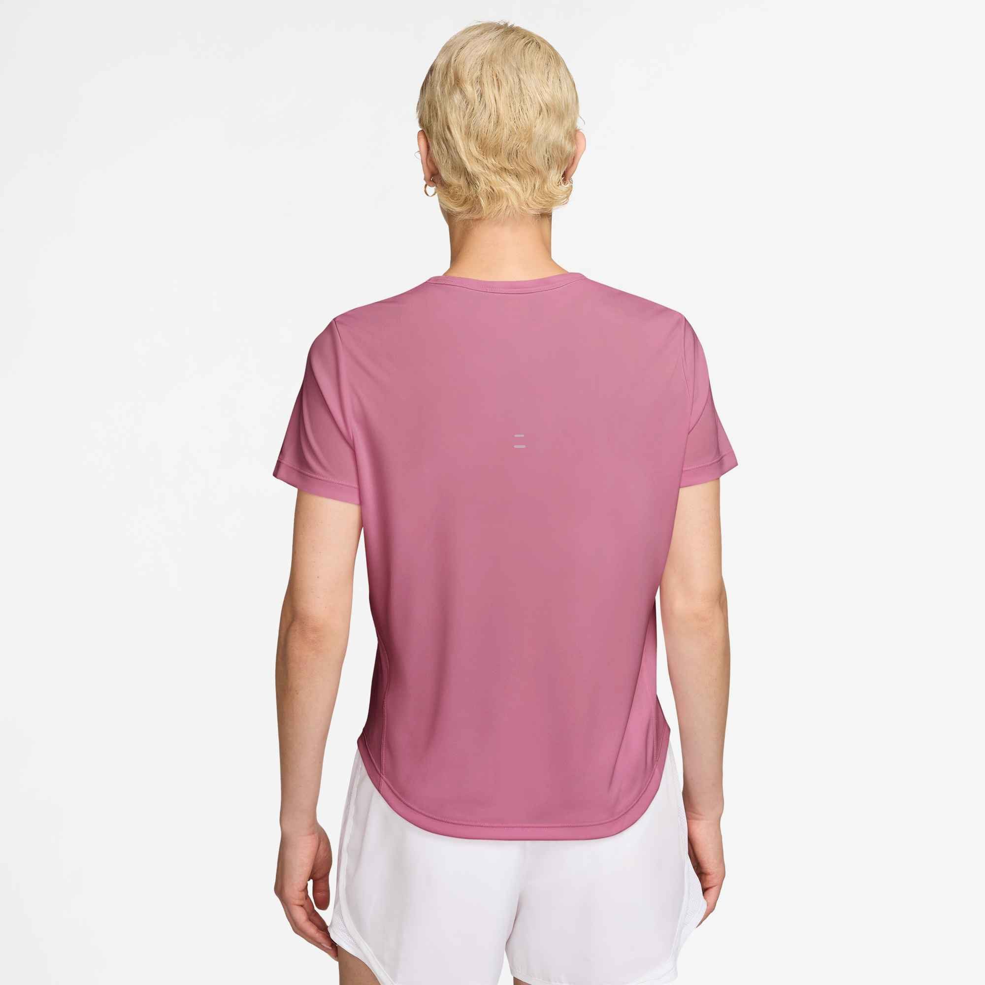 Nike Laufshirt W NK TEMPO DF SS TOP mit reflektierendem Logo, atmungsaktiv, schnell trocknend