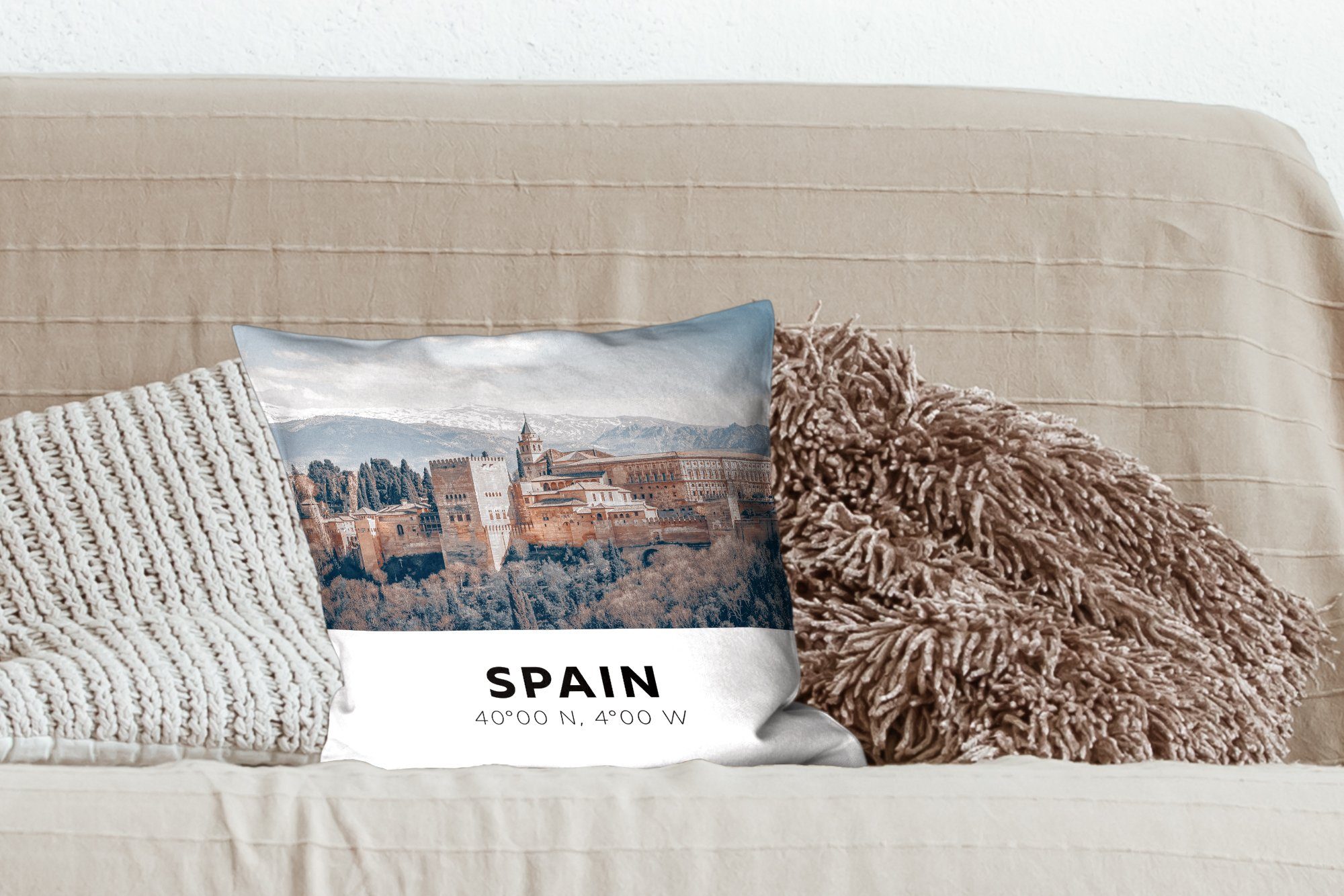 MuchoWow Dekokissen Sofakissen Füllung Deko, mit Bauwerke - Zierkissen - Berge, Wohzimmer, für Schlafzimmer, Spanien