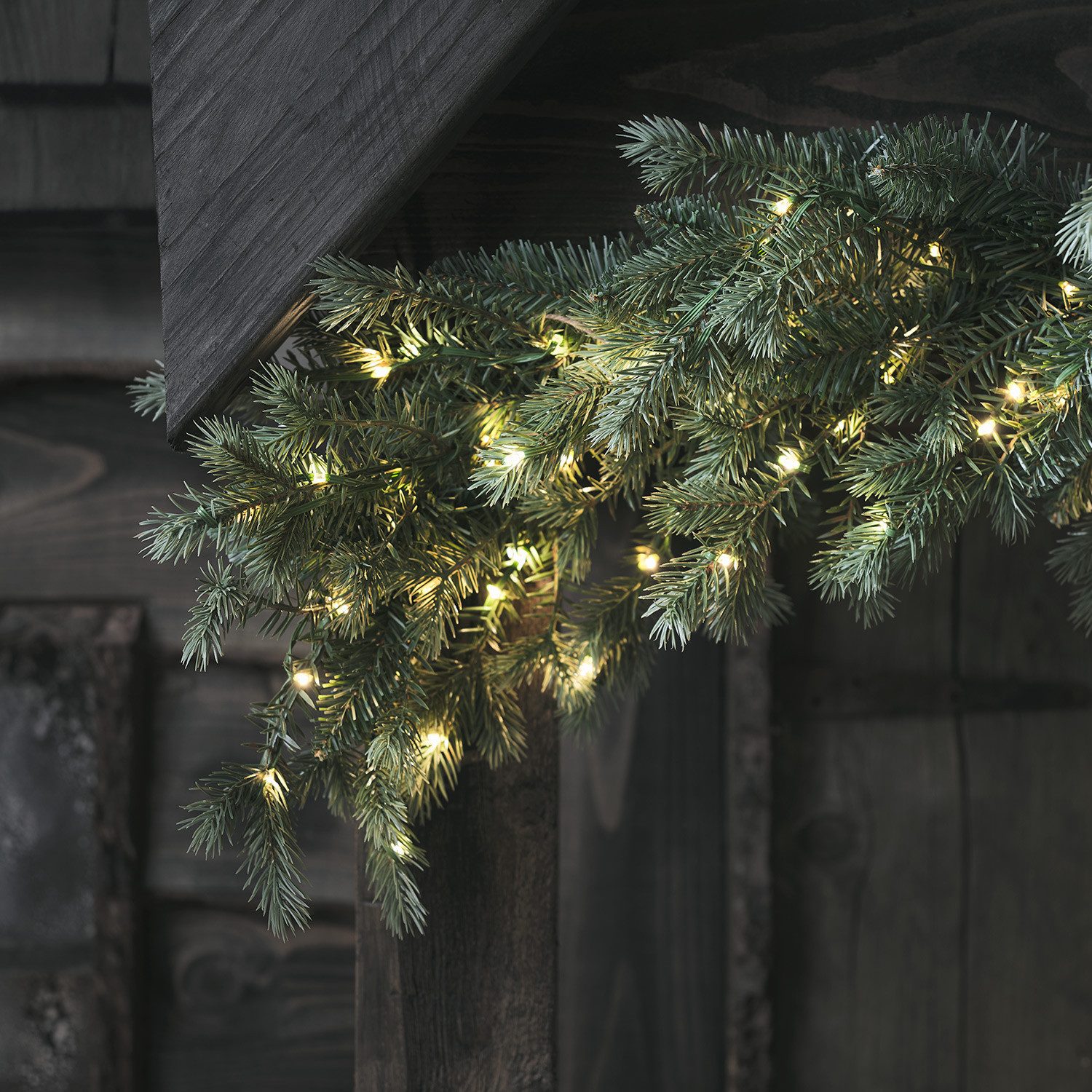 Lights4fun LED-Girlande 1,5m Bicolor LED Weihnachtsgirlande Tannenzweige