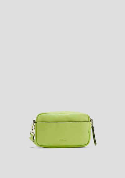 s.Oliver Tragetasche Cross-Body-Bag aus Lederimitat, Logo