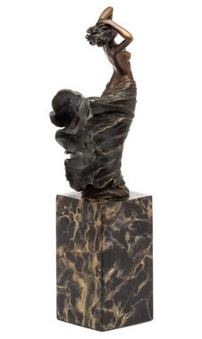 Aubaho Skulptur Bronzeskulptur im Stile der Moderne Bronzestatue Akt auf Steinplinthe