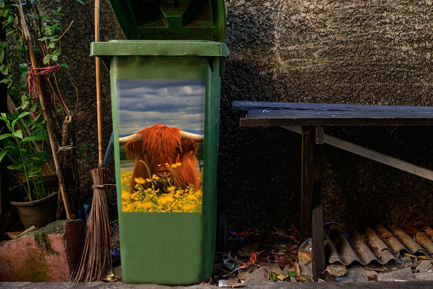 MuchoWow Wandsticker Schottischer (1 St), Mülleimer-aufkleber, - - Abfalbehälter Tiere Highlander Mülltonne, Sticker, Blumen Container