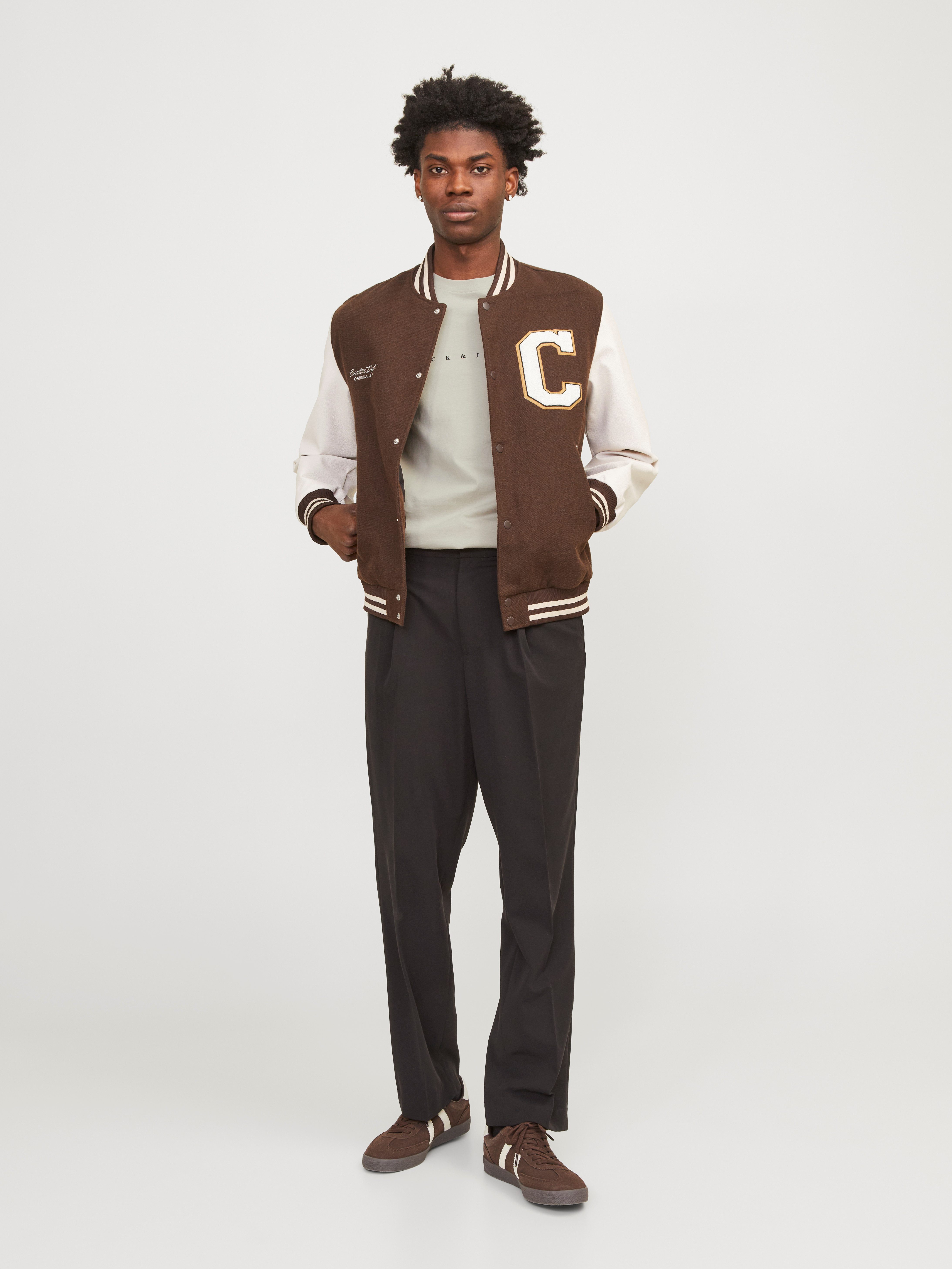 Jack & Jones Rundhalsshirt JJESTAR mit Pigmentprint und Baumwollgefühl Baumwolle, relaxed fit – Bild 4 von 5