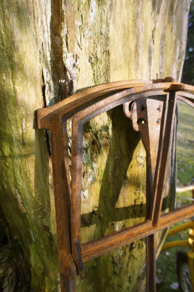 Antikas Fenster Eisenfenster aus Gusseisen, Stallfenster -Gretje- klappbar – Bild 4 von 4
