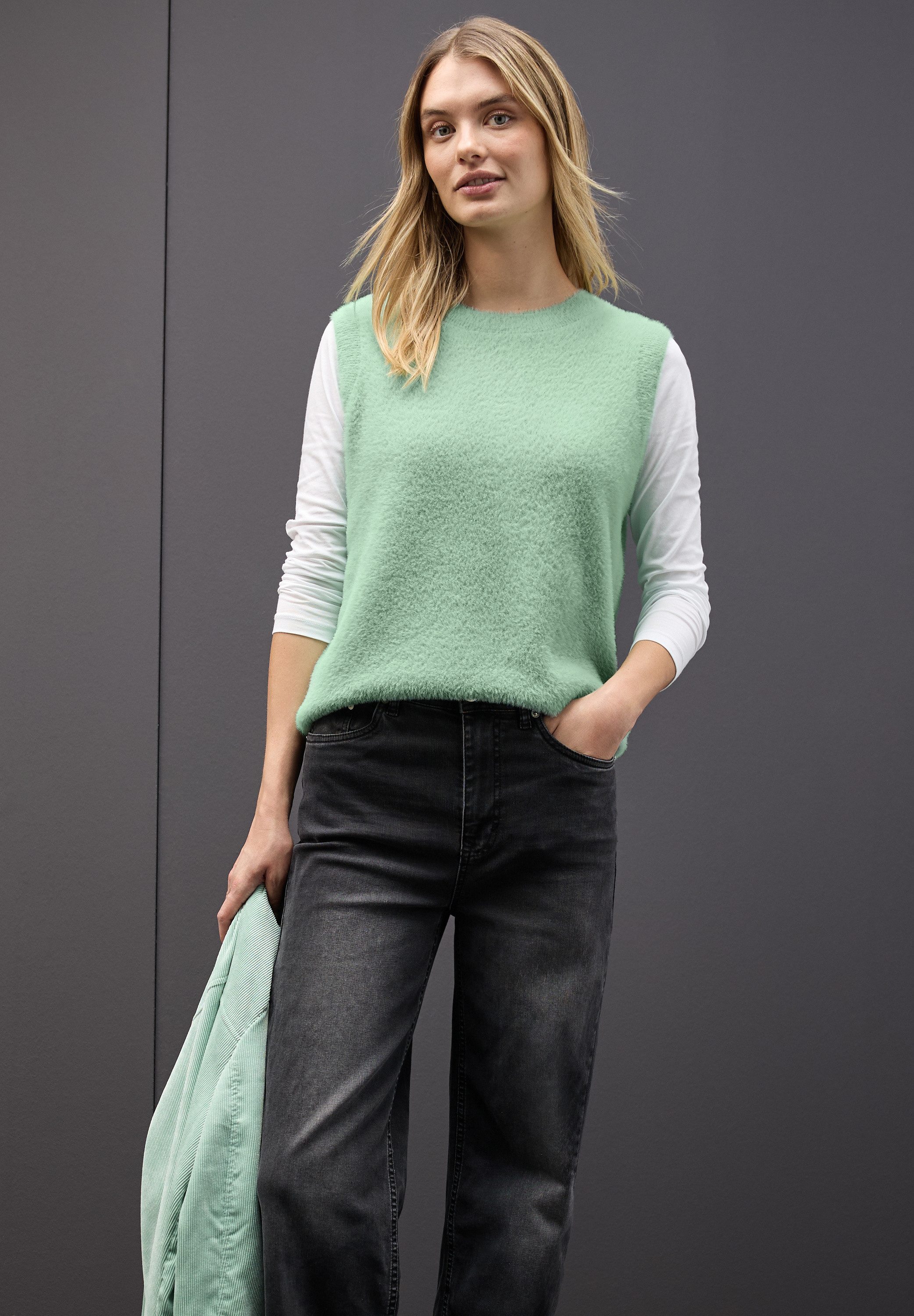 STREET ONE С коротким рукавом aus kuschelig weicher Qualität, Regular Fit