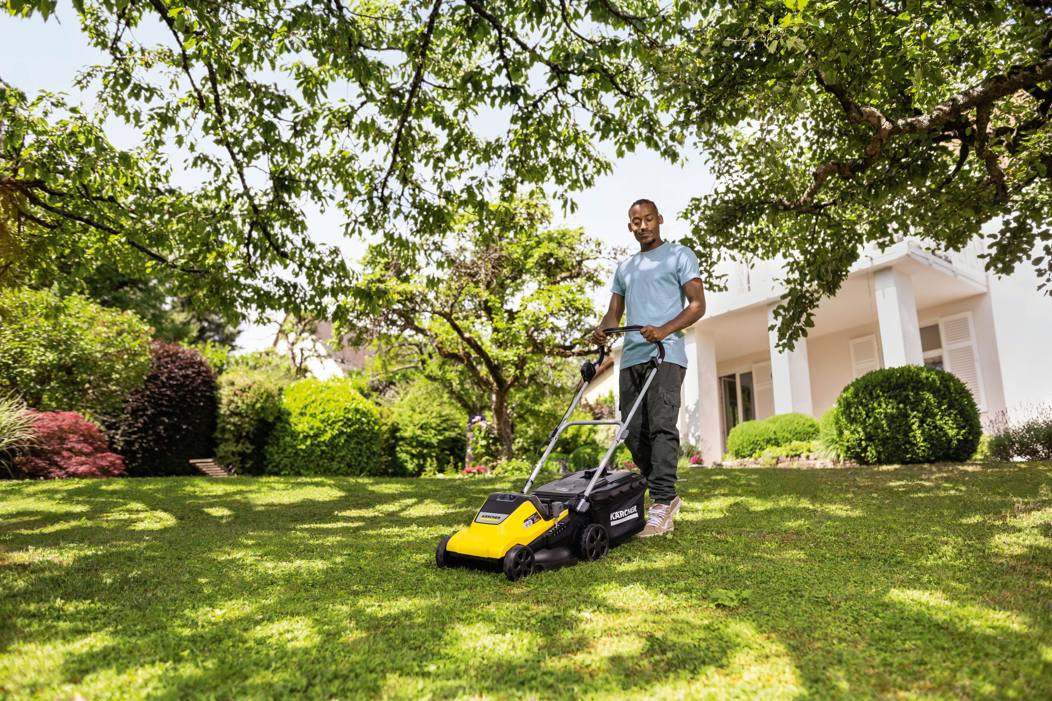 KÄRCHER Akkurasenmäher LMO 4-18 Dual Battery Set, 37 cm Schnittbreite, inkl. Akkus und Ladegerät