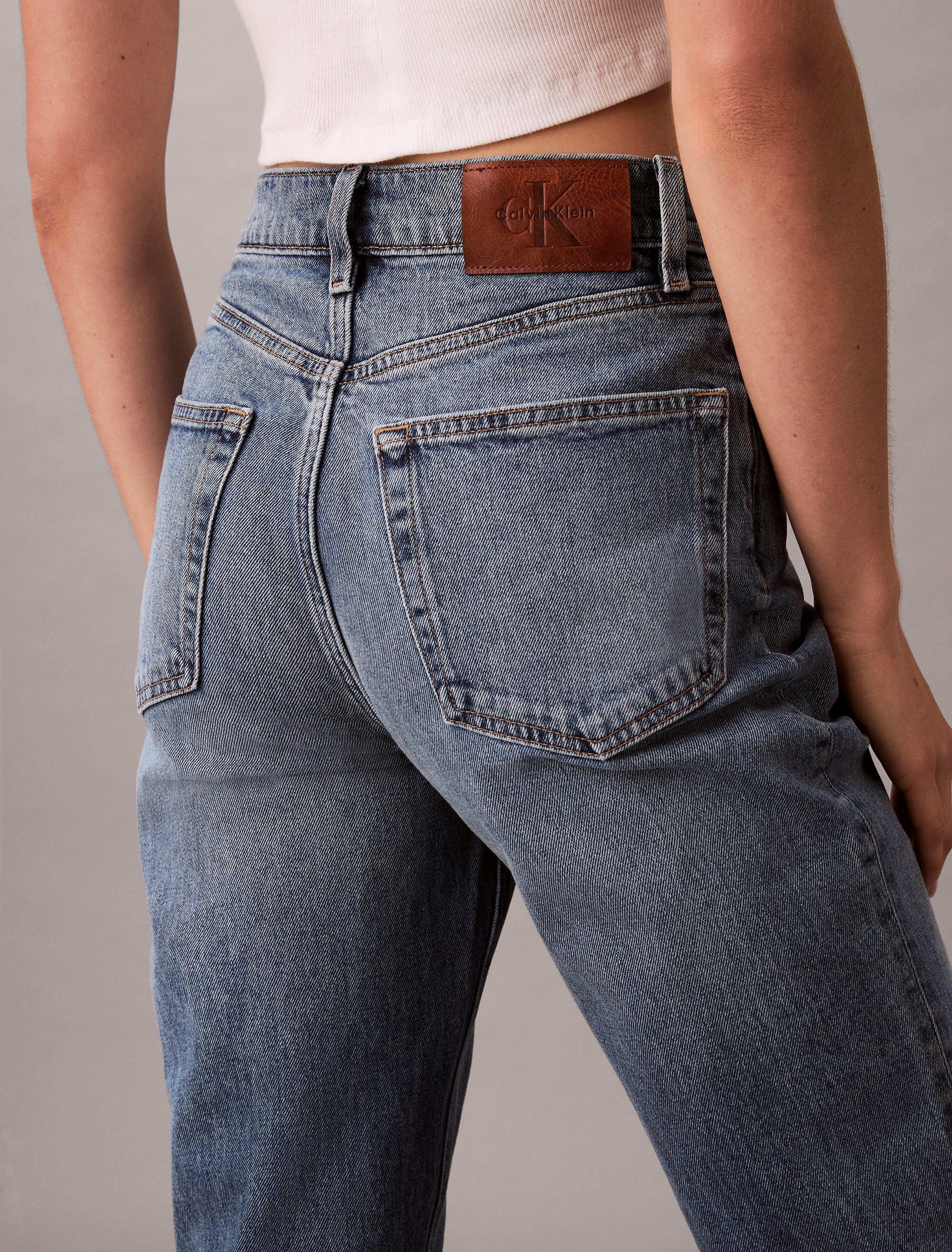 Calvin Klein Jeans Mom-Jeans NEW MOM JEAN mit Markenlabel am Bund