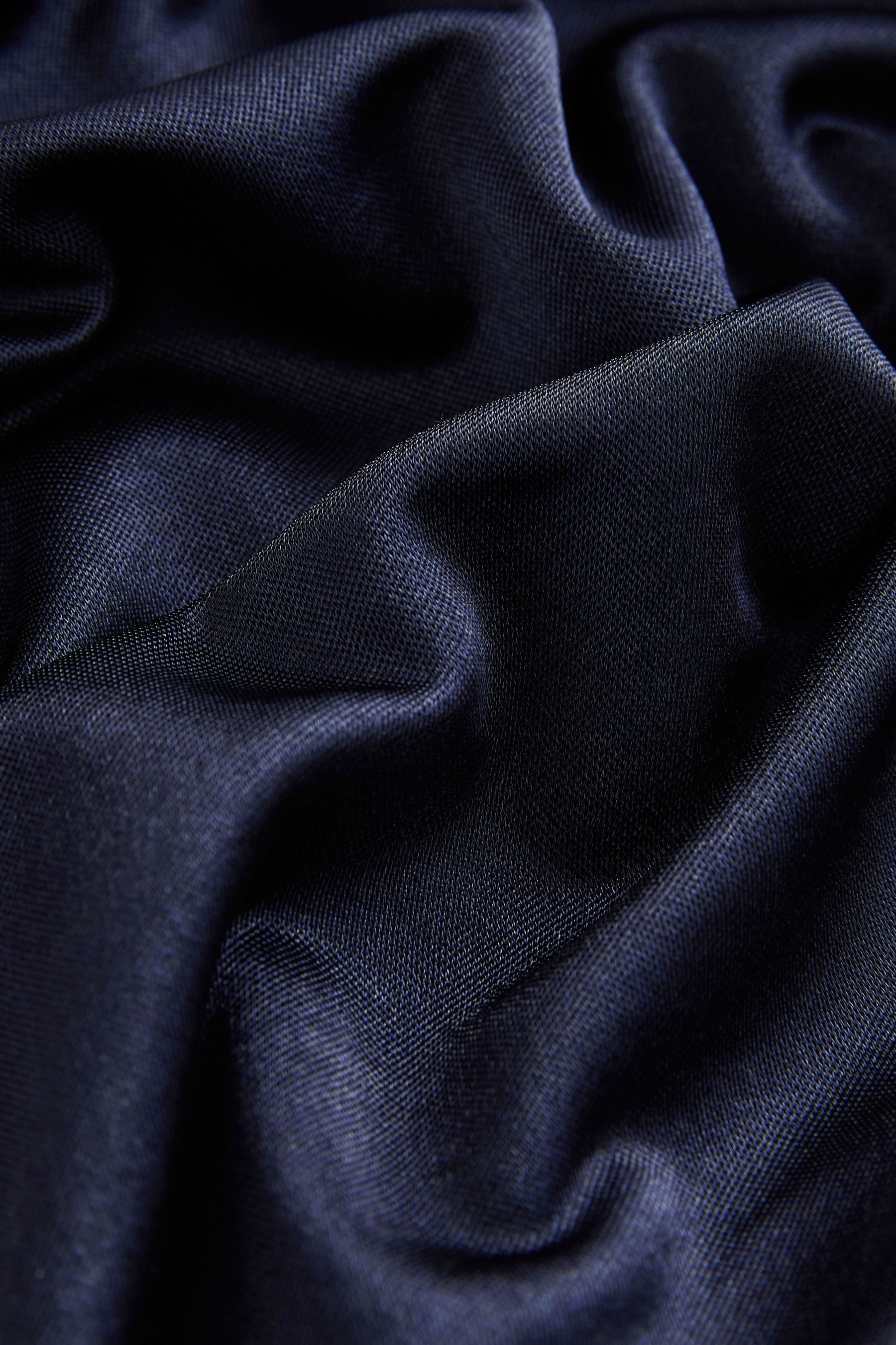 Next Langarmbluse Langarm-Oberteil mit V-Ausschnitt aus Jersey-Satin (1-tlg günstig online kaufen