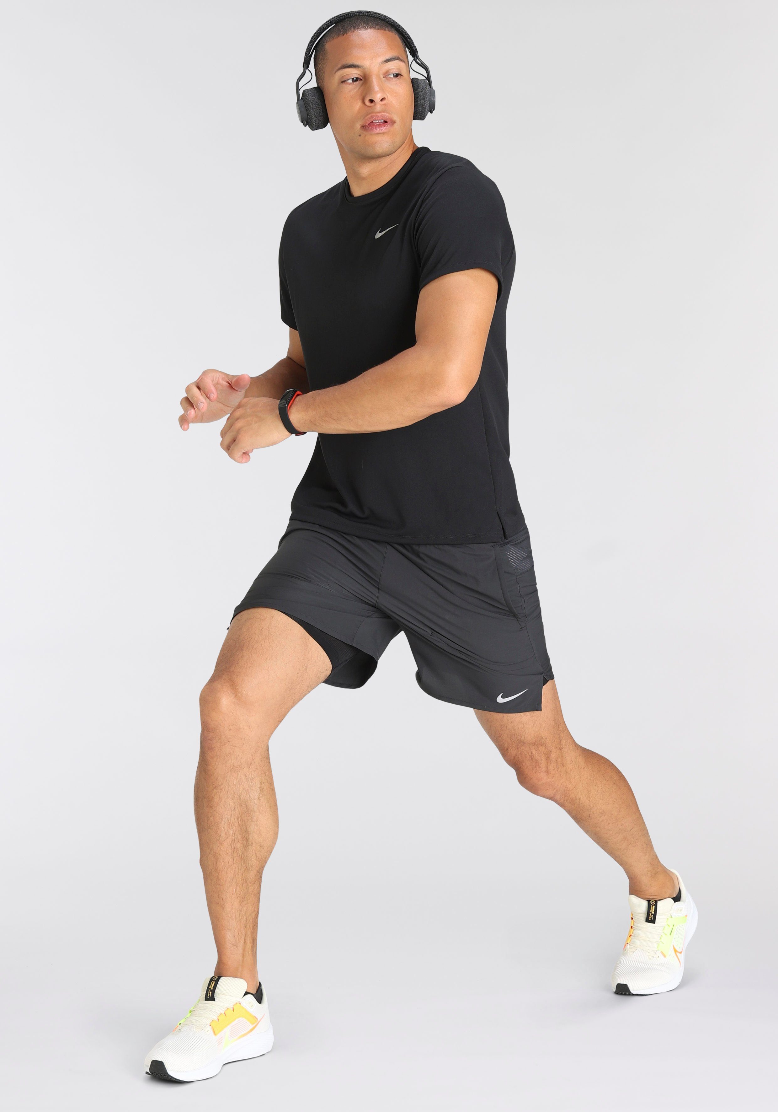 Nike Laufshirt DRI-FIT RUNNING SILV MILER TOP BLACK/REFLECTIVE MEN'S UV SHORT-SLEEVE