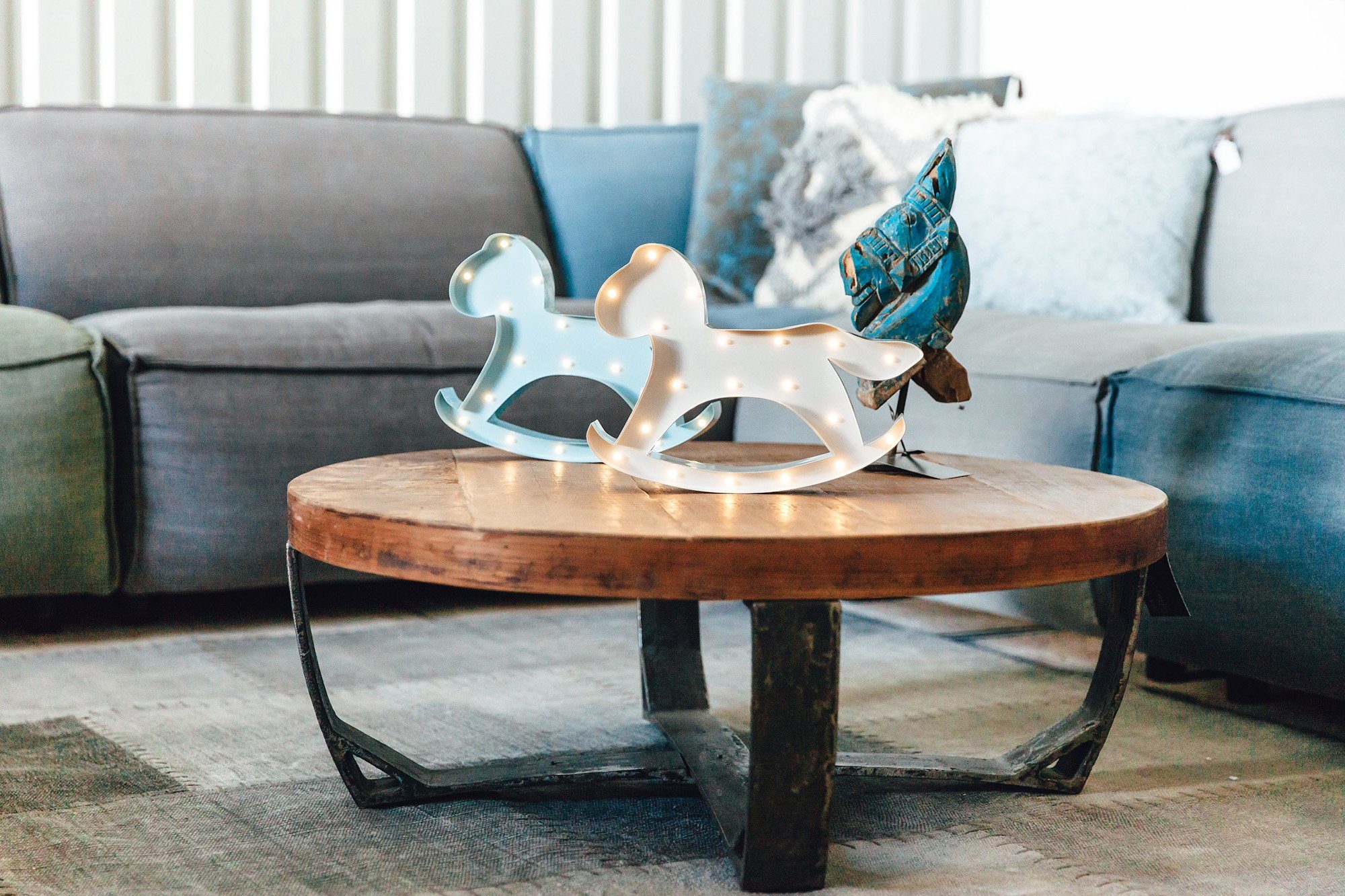 MARQUEE LIGHTS LED Dekolicht Hobbyhorse, LED fest integriert, Warmweiß, Wandlampe, Tischlampe Schaukelpferd 19 Leuchtmittel - 31x22 cm