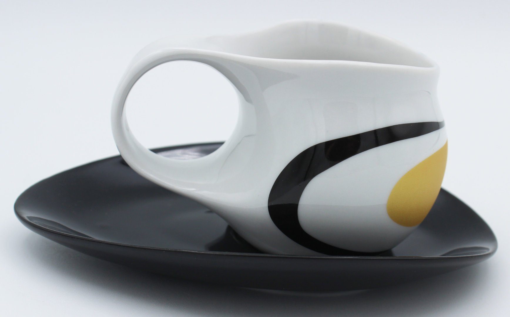 Colani Espressotasse Espressotasse mit Untertasse Groß für doppelten Espresso 80ml, 2-tlg., Porzellan, 2-teilig