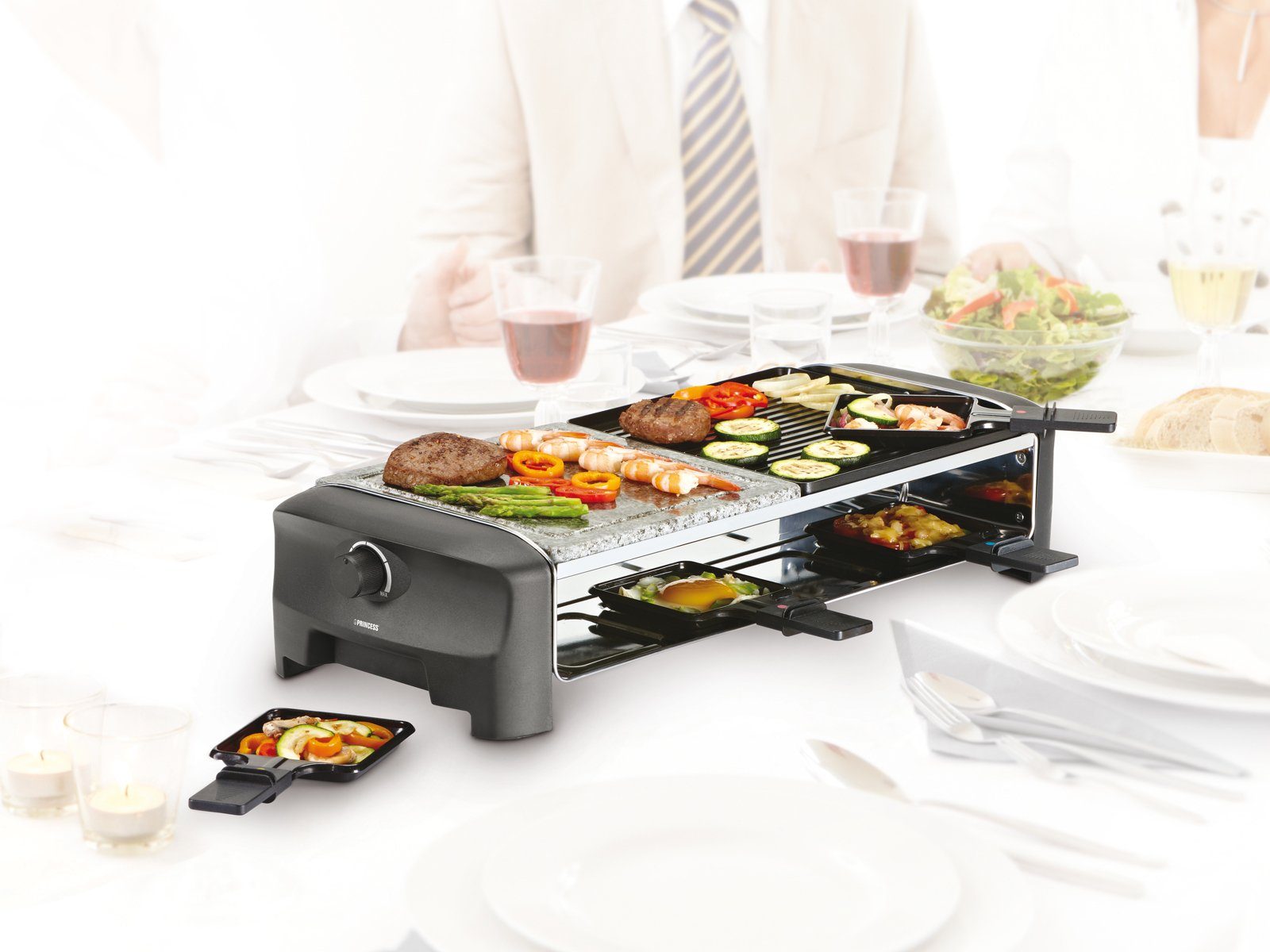 PRINCESS Raclette, 8 Raclettepfännchen, 1400 W, großes Gerät 2-8 Personen Tisch-Grill Stein & wendbare Griddle Platte