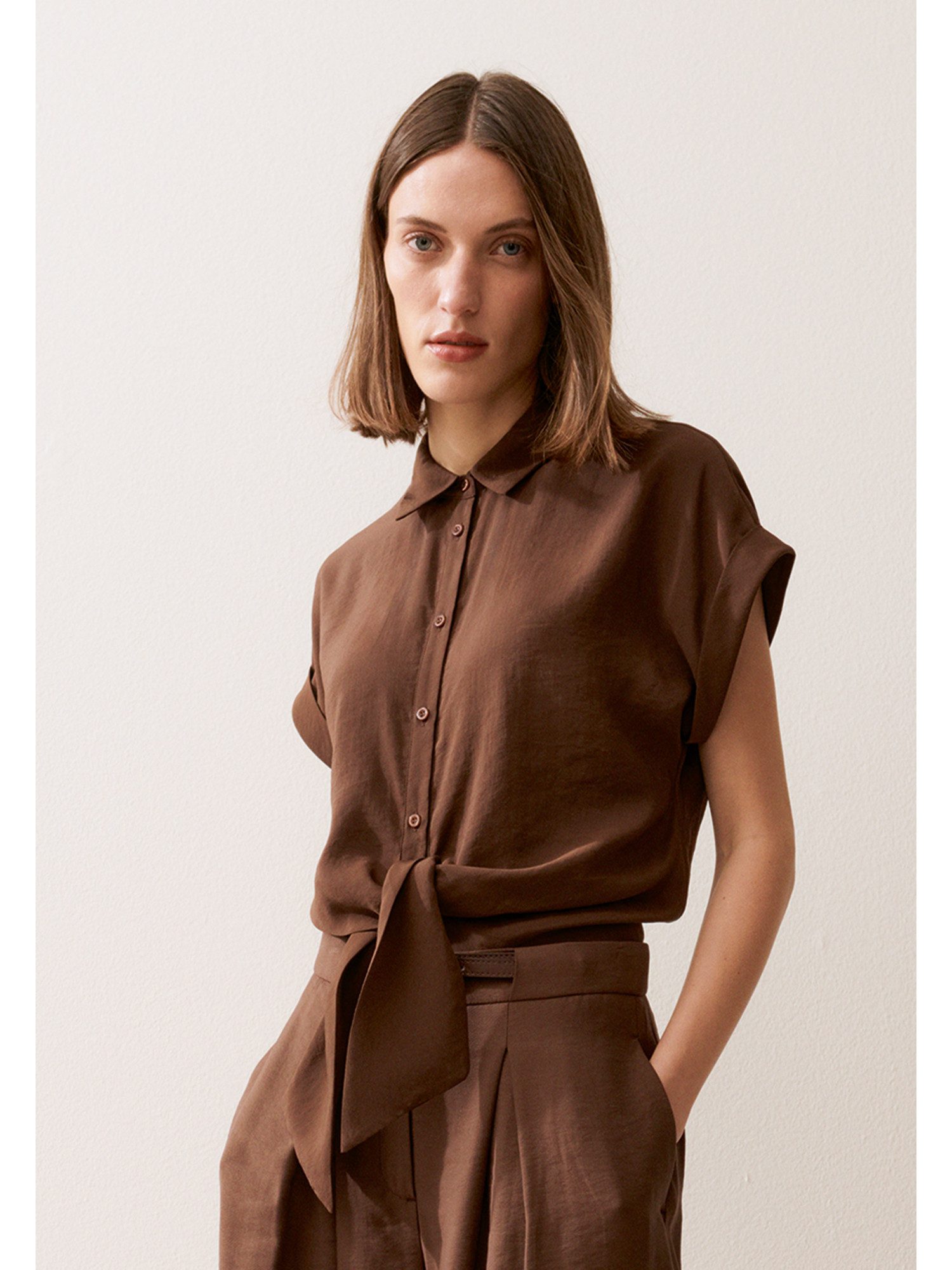 Klassische Bluse stylishe Hemdbluse mit Knot-Detail