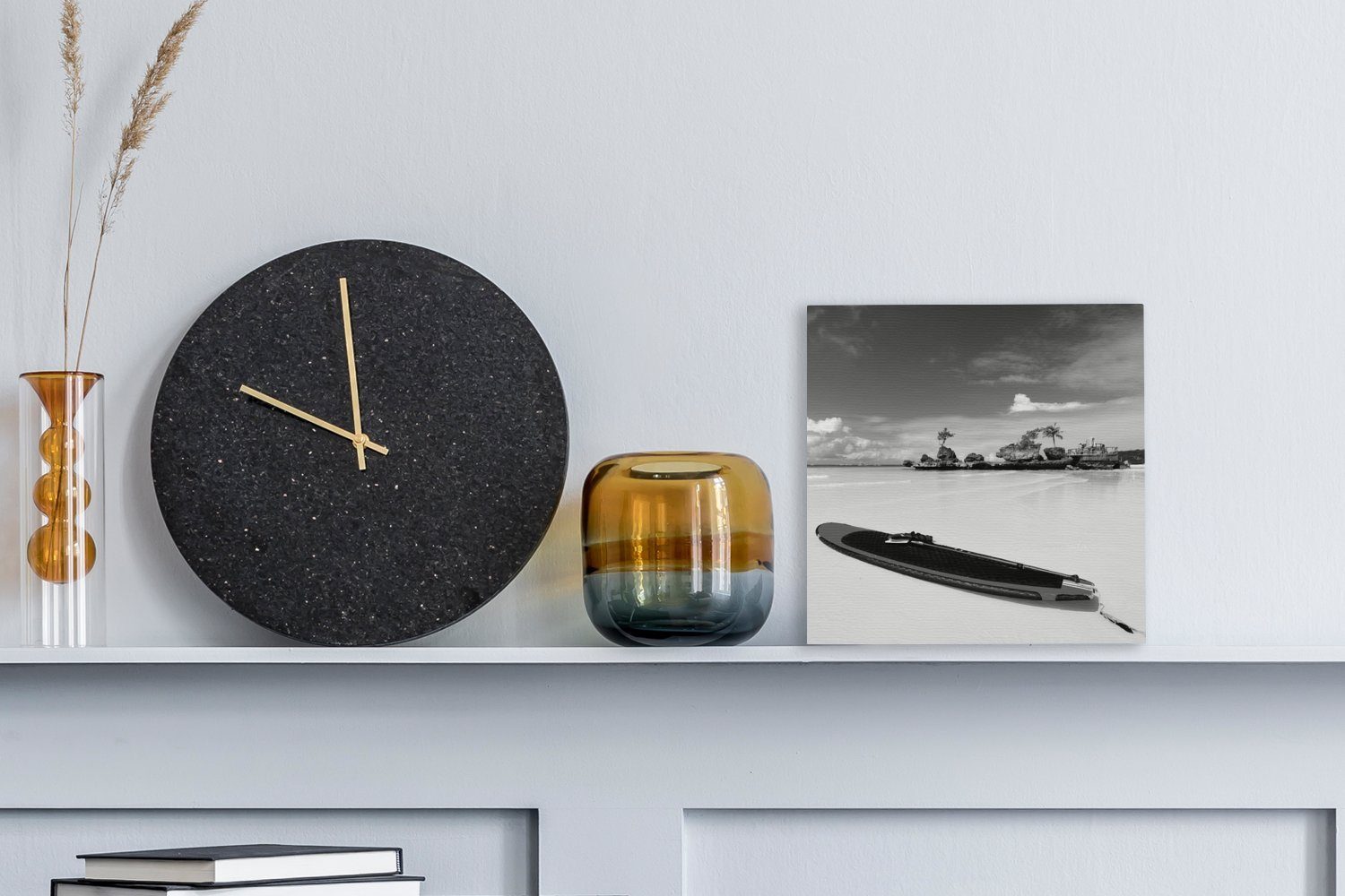 Schlafzimmer weiß, St), schwarz von - OneMillionCanvasses® Boracay Bilder Leinwandbild (1 am für Wohnzimmer und Surfbrett Strand Leinwand