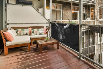 MuchoWow Balkonsichtschutz Tiere - Stier - Schwarz - Weiß - Porträt (1-St) Balkonbanner, Sichtschutz für den Balkon, Robustes und wetterfest