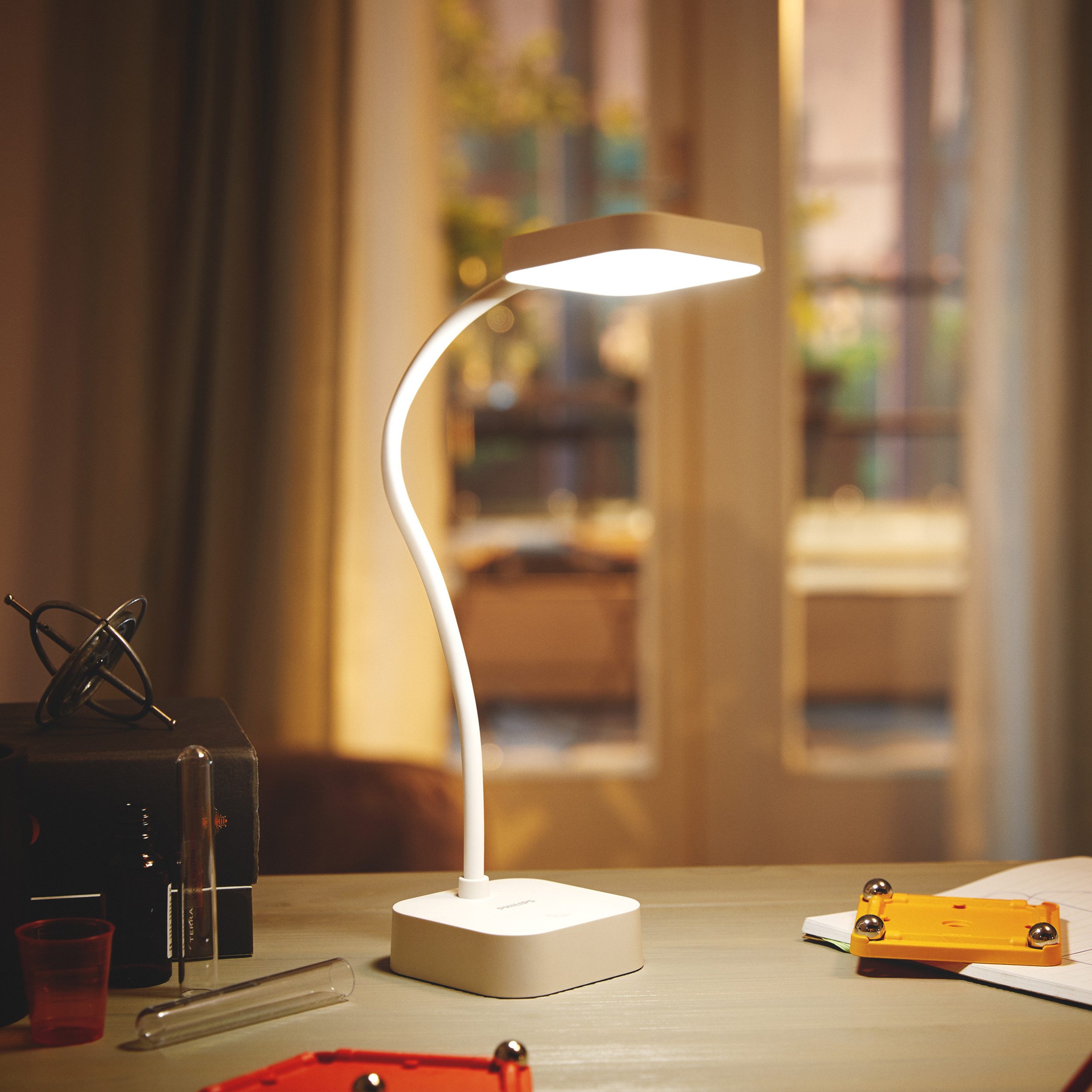 Philips LED Schreibtischlampe Rock 5W, 5000K, 90 Lumen, Akku, Touchdim, weiss, Dimmfunktion, USB-Ladefunktion, mehrere Helligkeitsstufen, LED fest integriert, Kaltweiß