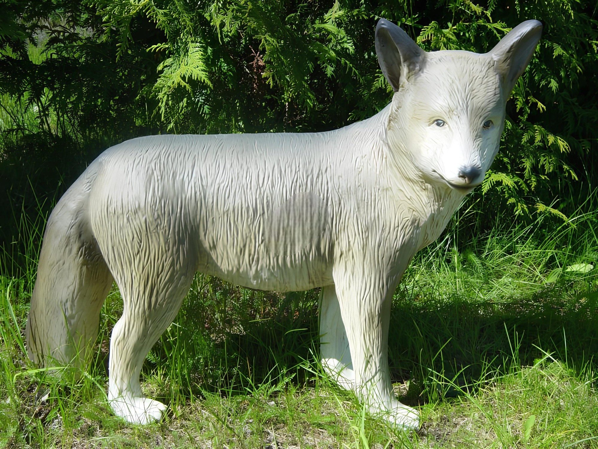 JVmoebel Skulptur Majestätische Wolf Figur aus hochwertigem Material für Garten (Wolf Material: Kunststoff 53 x 68 x 25 cm Höhe), Made in Europa