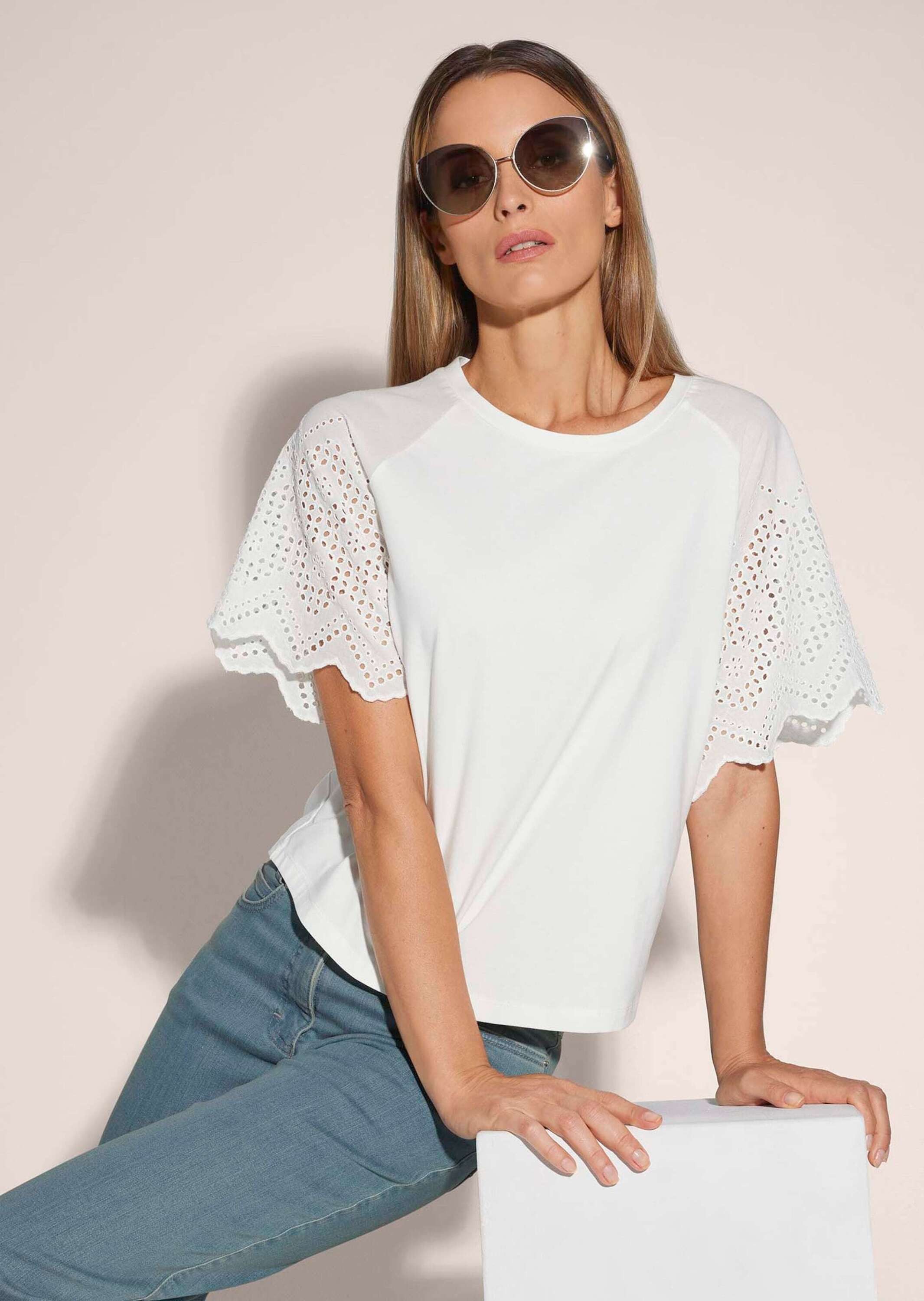 MADELEINE Shirtbluse Kurzes Sommerbluse mit Lochstickerei Uni-Design mit femininem Rundhalsausschnitt