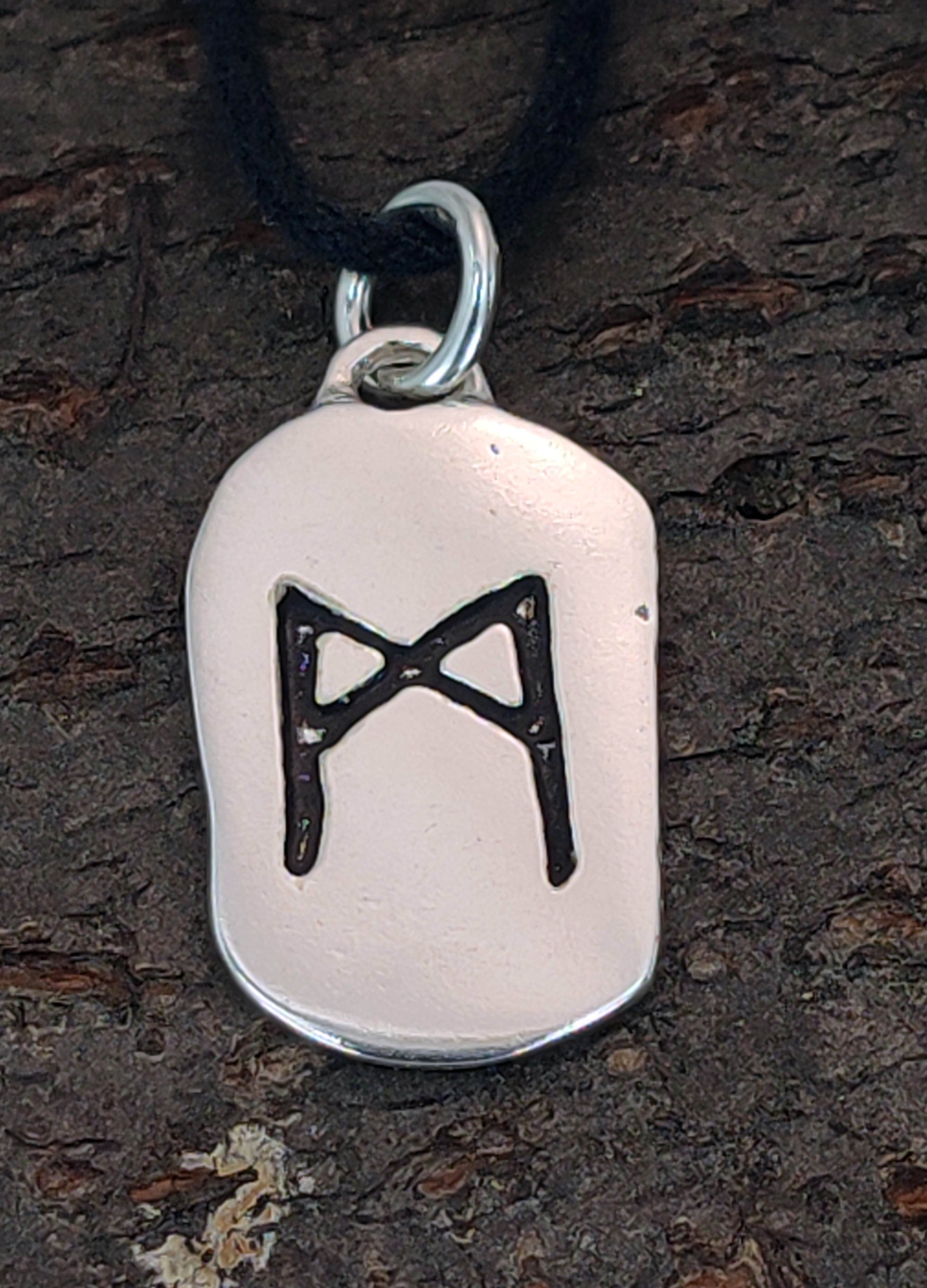 Silber Leather Sterling Rune of Kettenanhänger Kiss Mannaz M 925 Buchstabe