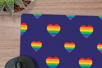 MuchoWow Gaming Mauspad Eine Illustration von Herzen in Regenbogenfarben auf einem lila (1-St), Mousepad mit Rutschfester Unterseite, Gaming, 40x40 cm, XXL, Großes