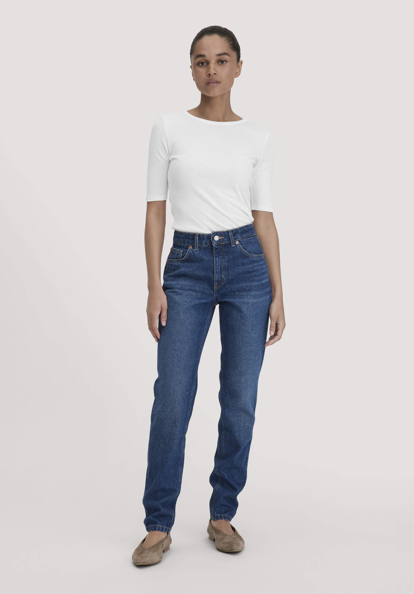 Hessnatur 5-Pocket-Jeans HANNA High Rise Mom aus reinem Bio-Denim (1-tlg) günstig online kaufen