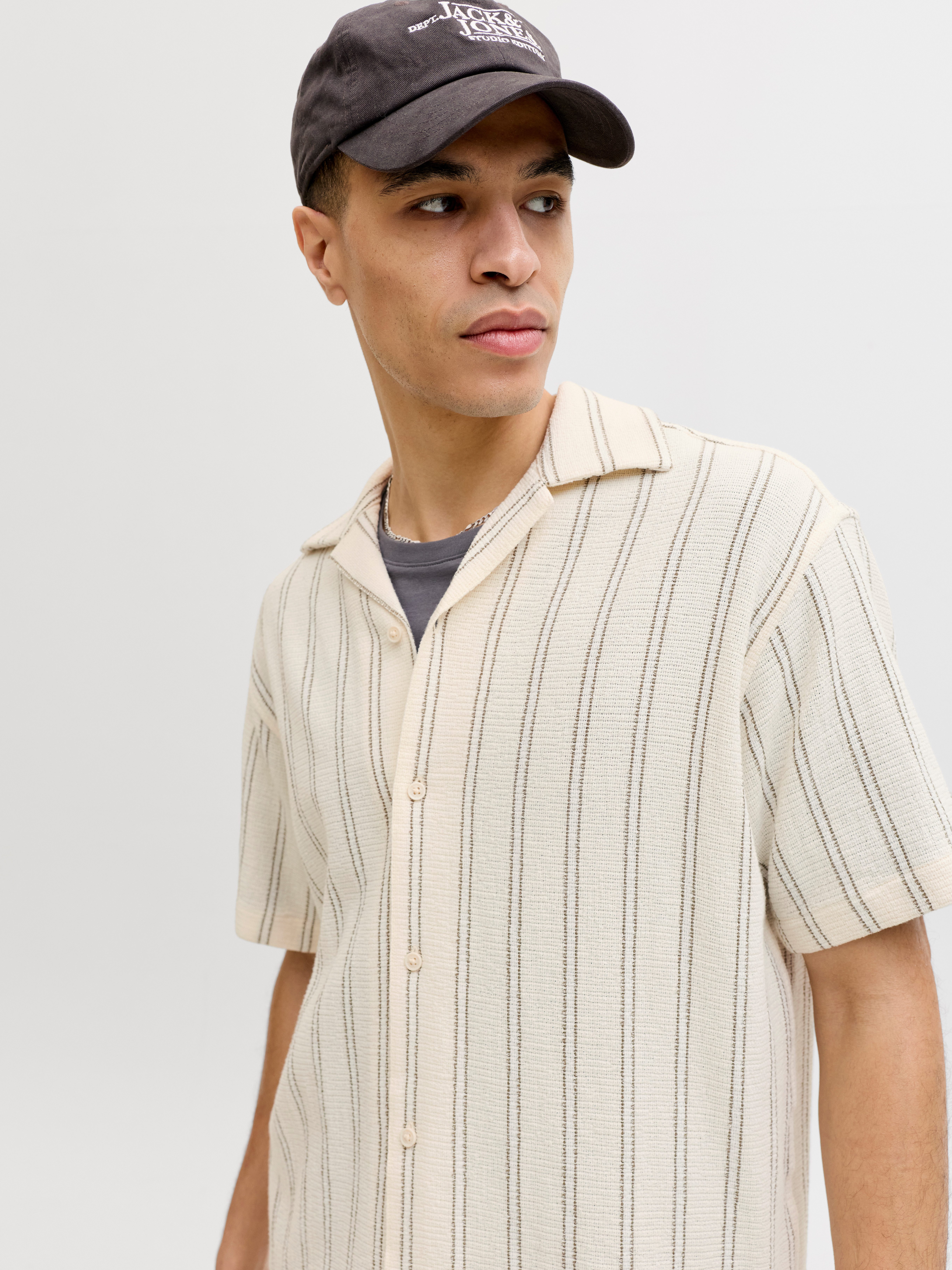 Jack & Jones Kurzarmhemd JORCOBA STRIPE RESORT SHIRT SS SN