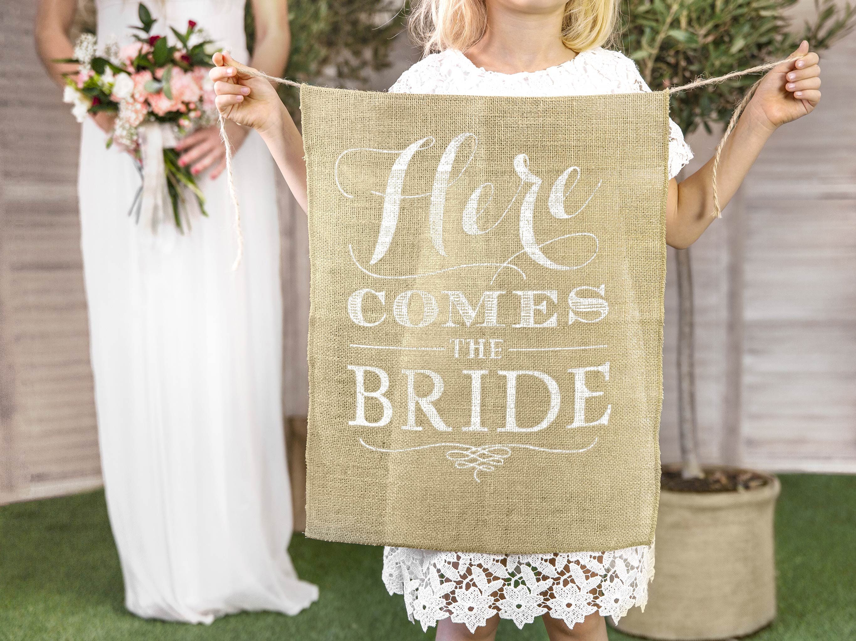 partydeco Wimpelkette, Banner Hochzeit / Here comes the Bride 51x41cm Jute