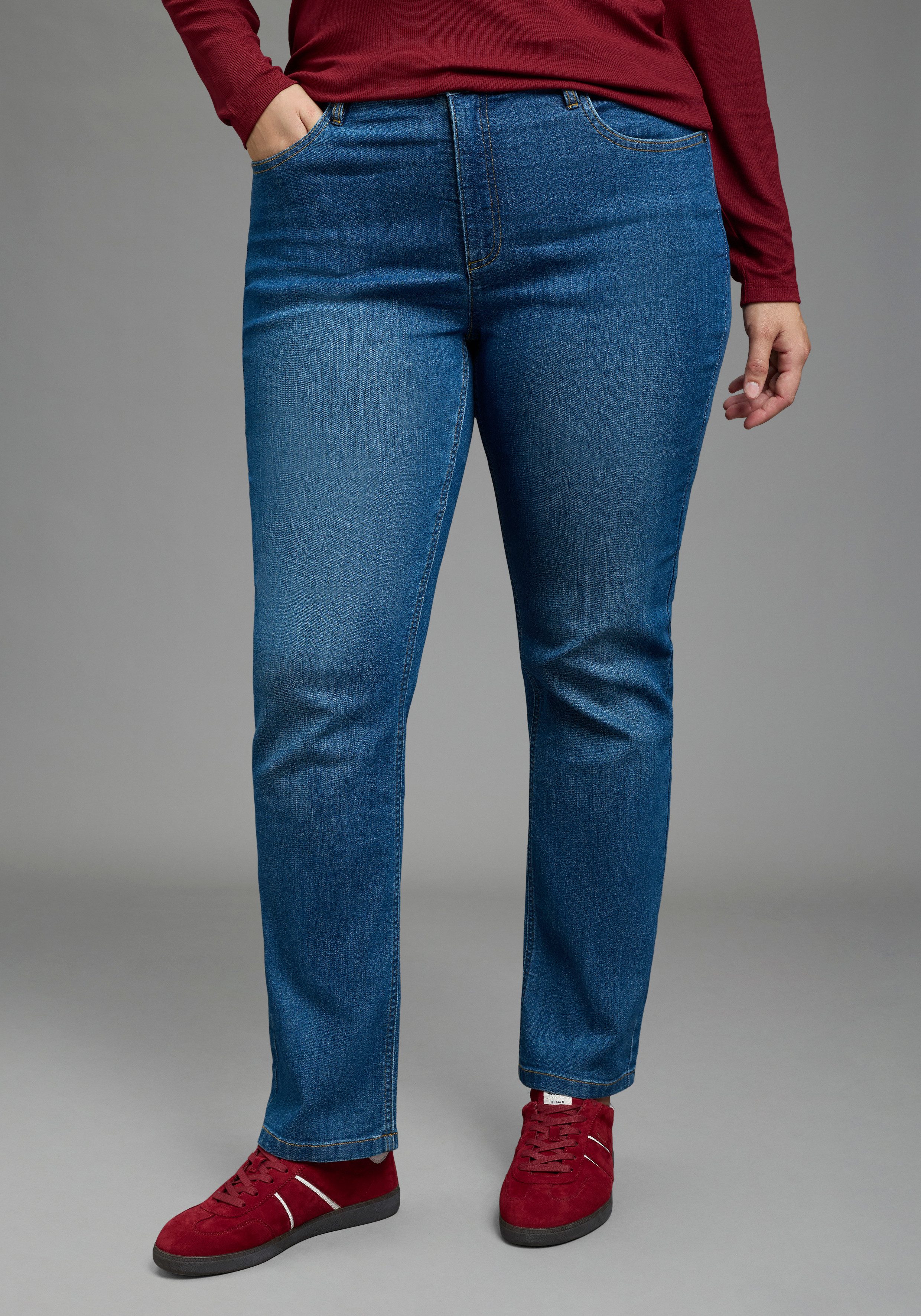 Laura Scott CURVE Gerade Jeans Große Größen Straight-Fit, gerader Beinverlauf, hohe Leibhöhe. € 59,99, (€ 59,99 pro 1 Stk).