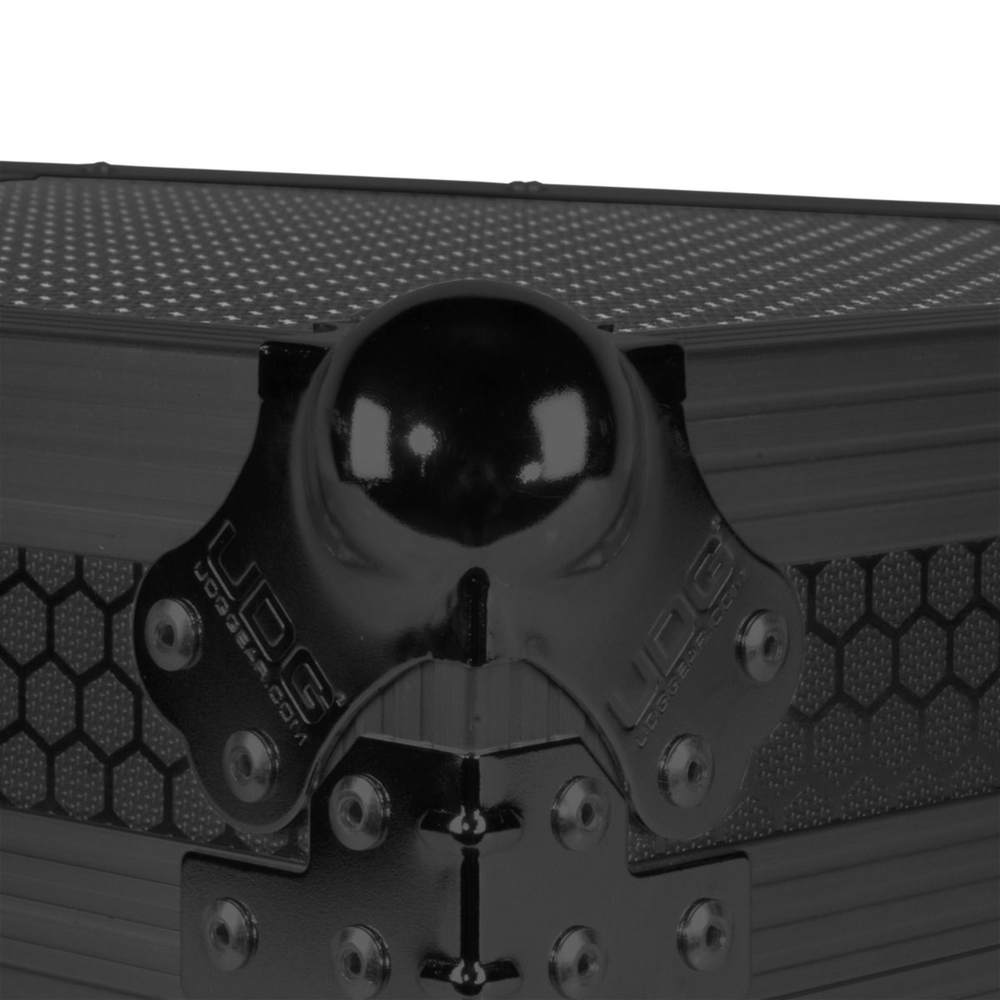 UDG Koffer, Ultimate Flightcase NI Traktor Kontrol S2 MK3 Black Plus (U91062BL)