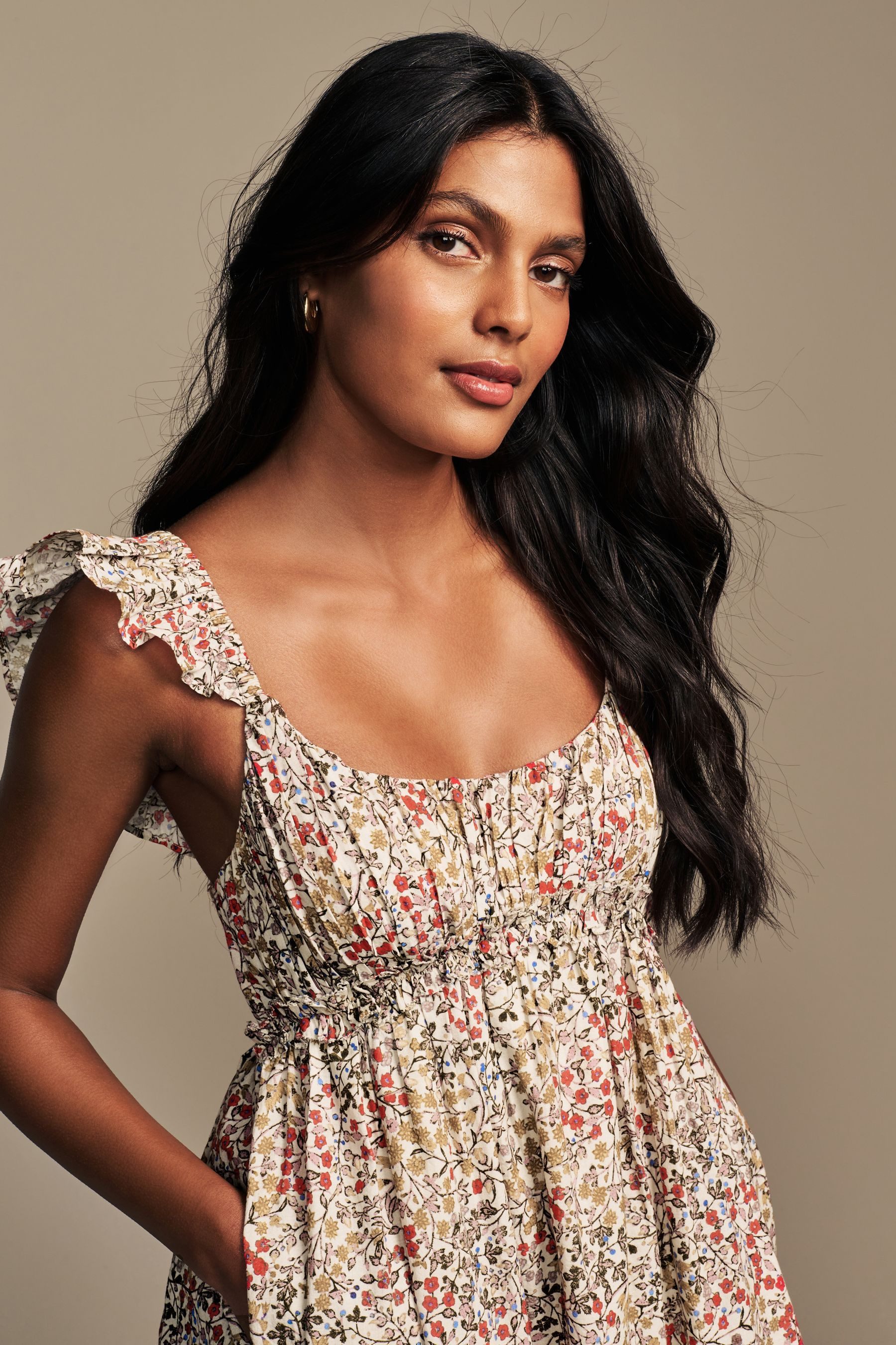 LAURA ASHLEY Midikleid Laura Ashley Clarissa Midaxi-Kleid, Lochstickerei (1-tlg)