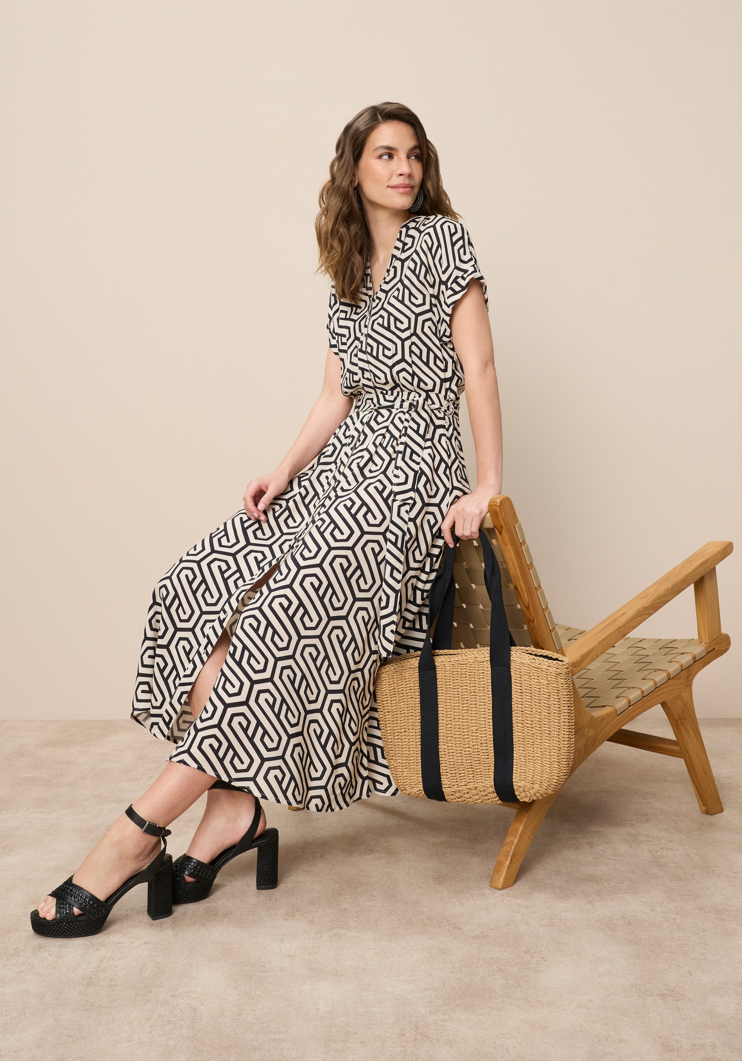 Tamaris Hemdblusenkleid (Set, 2-tlg., mit Bindegürtel) aus Viskose, für Frühling und Sommer, gemustert, Mitte-Wade-Länge