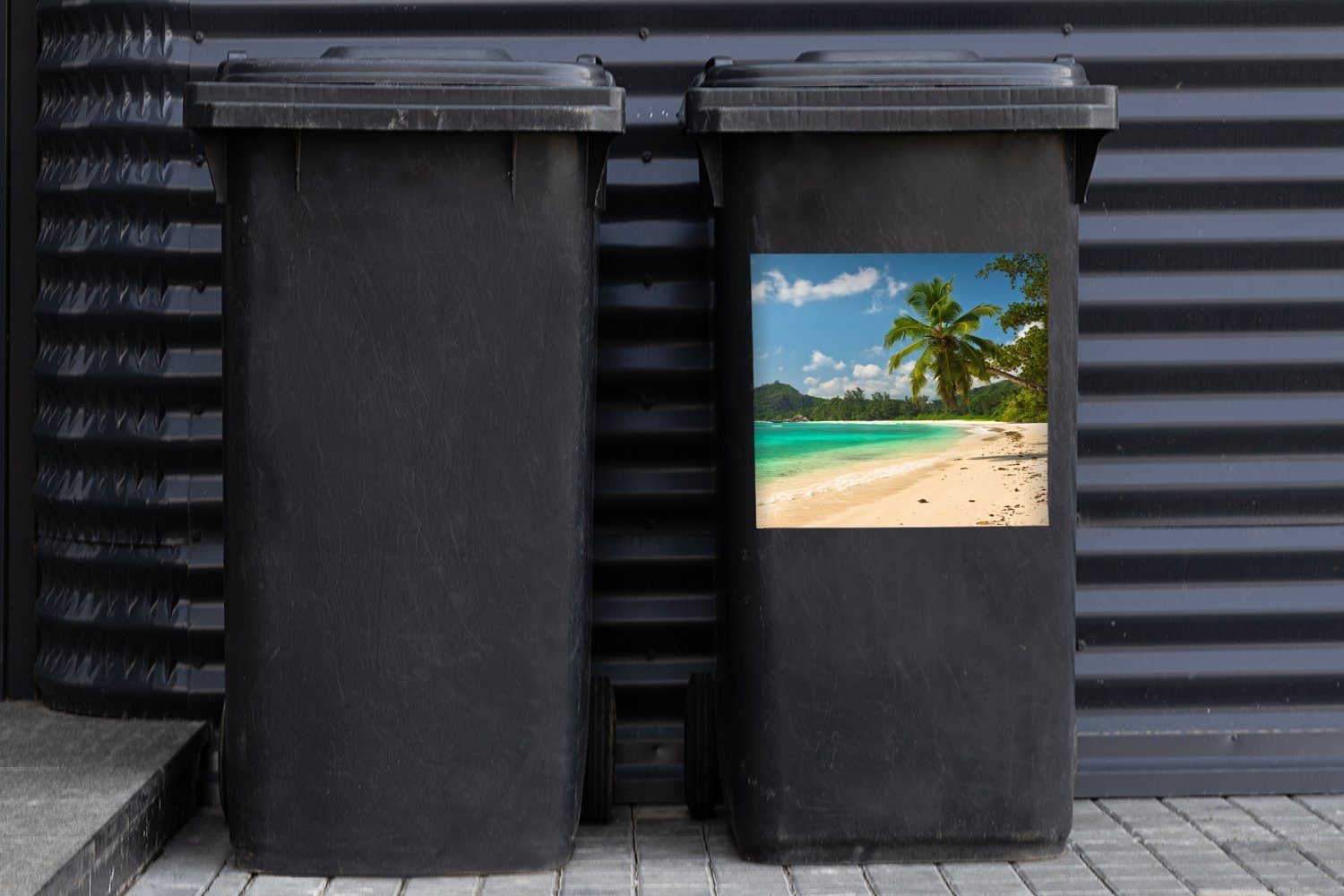 Sticker, - Strand Mülltonne, Wandsticker Abfalbehälter MuchoWow - Insel Container, Tropisch Mülleimer-aufkleber, (1 St),
