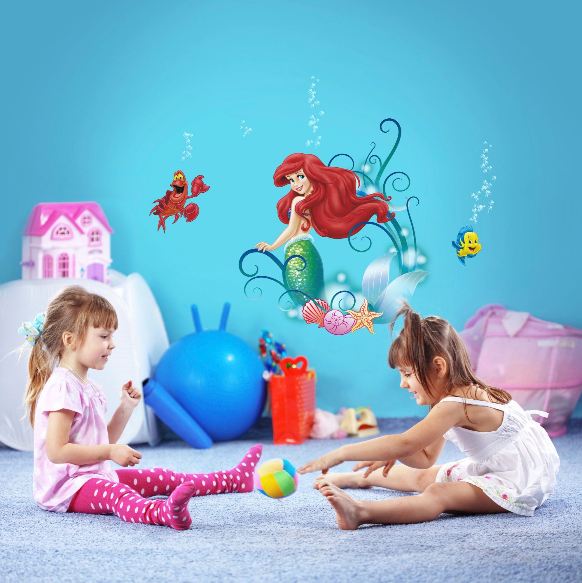 Komar Wandtattoo Arielle - Größe 50 x 70 cm (9 St), selbstklebend, Wandsticker, Kinderzimmer