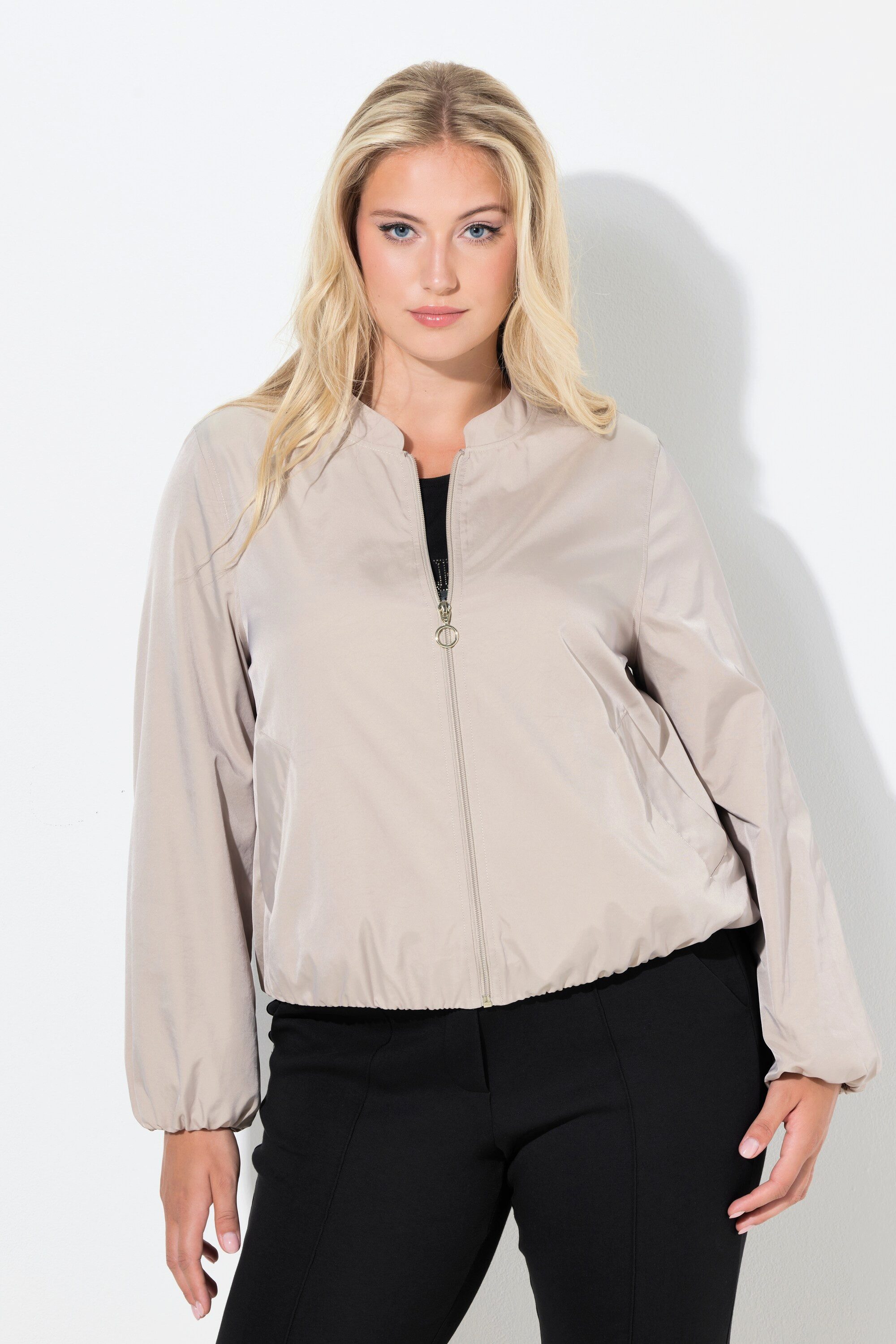 Ulla Popken Kurzjacke Satin-Blouson elastischer Saum Stehkragen