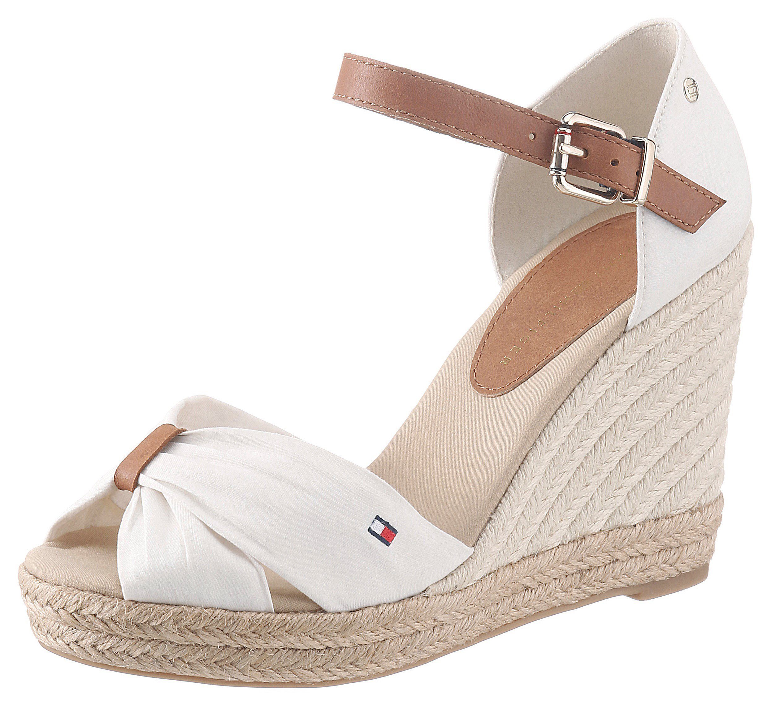 Tommy Hilfiger BASIC OPENED TOE HIGH WEDGE High-Heel-Sandalette mit dezenter Flagstickerei creme