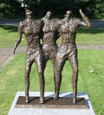 Bronzeskulpturen Skulptur Bronzefigur Moderne Figur drei Männer aus Bronze