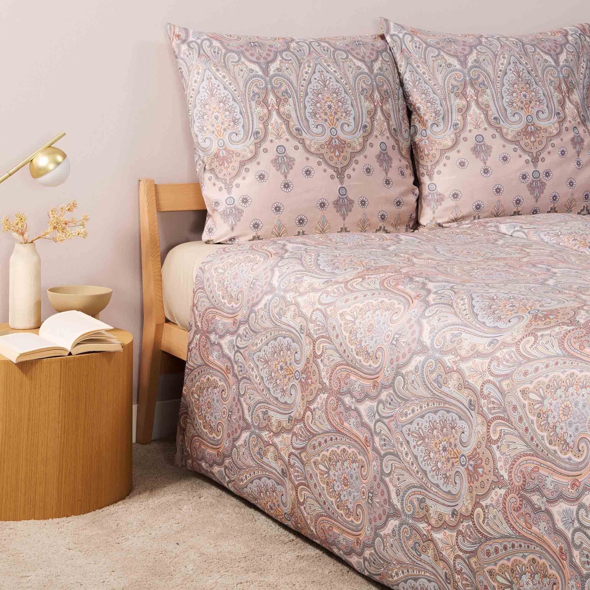 Bassetti Bettwäsche ISOLABELLA, Satin, aus Baumwollsatin mit Reißverschluss