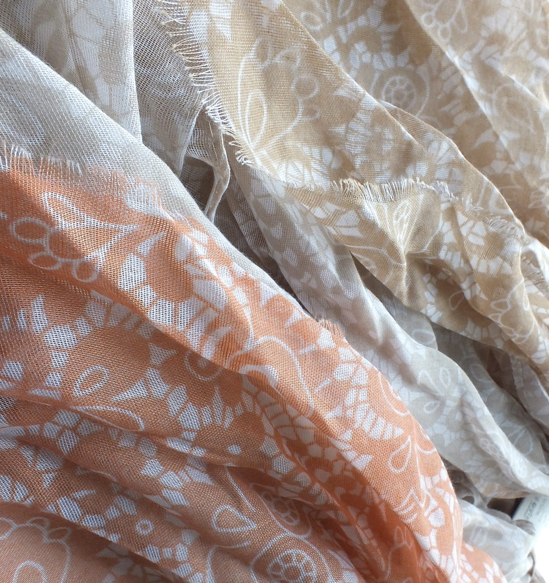chic4home Schal Dreamy Flair, (1-St. 1-teilig), sommerlicher Damen Schal Farbverlauf floraler Druck