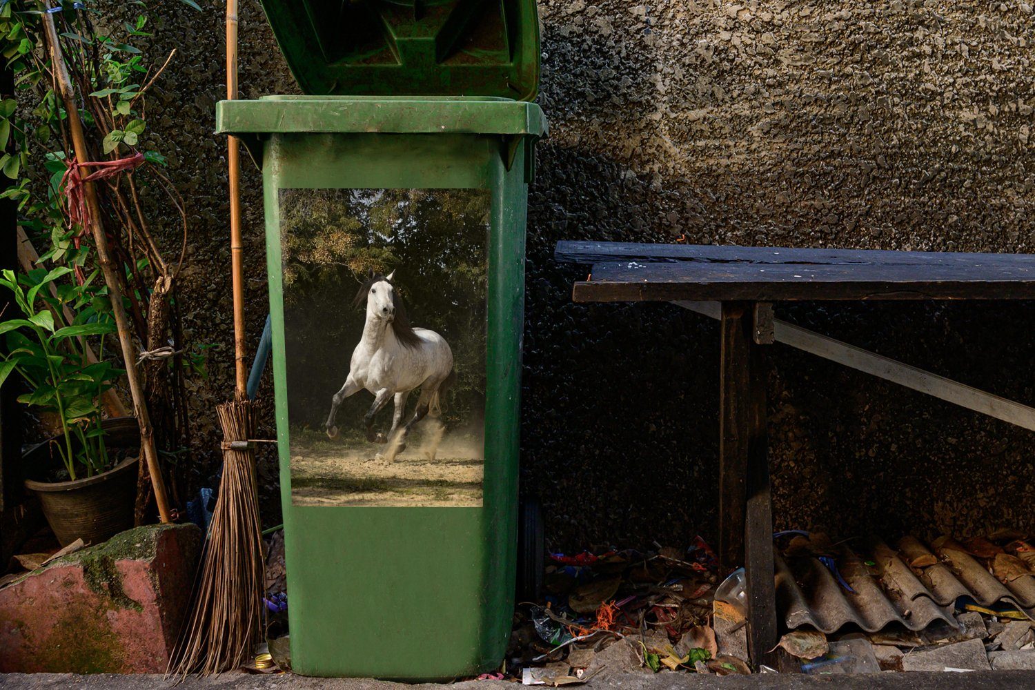 Mülltonne, Wandsticker Sticker, - St), Sand Pilz (1 - - Mülleimer-aufkleber, Abfalbehälter Gras Pferd Container, MuchoWow