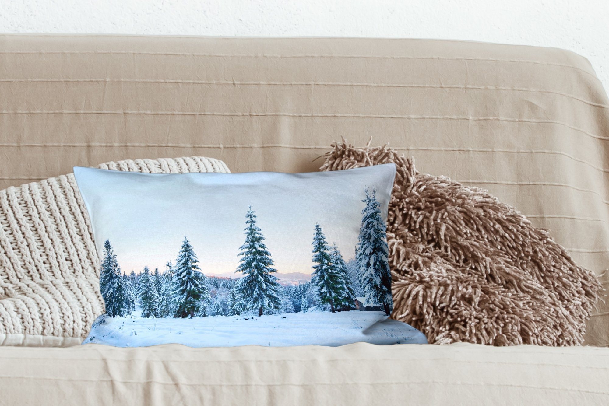 Schlafzimmer Winter - mit - Dekokissen MuchoWow Dekokissen Füllung, Zierkissen, Wohzimmer Schnee Bäume, Dekoration,