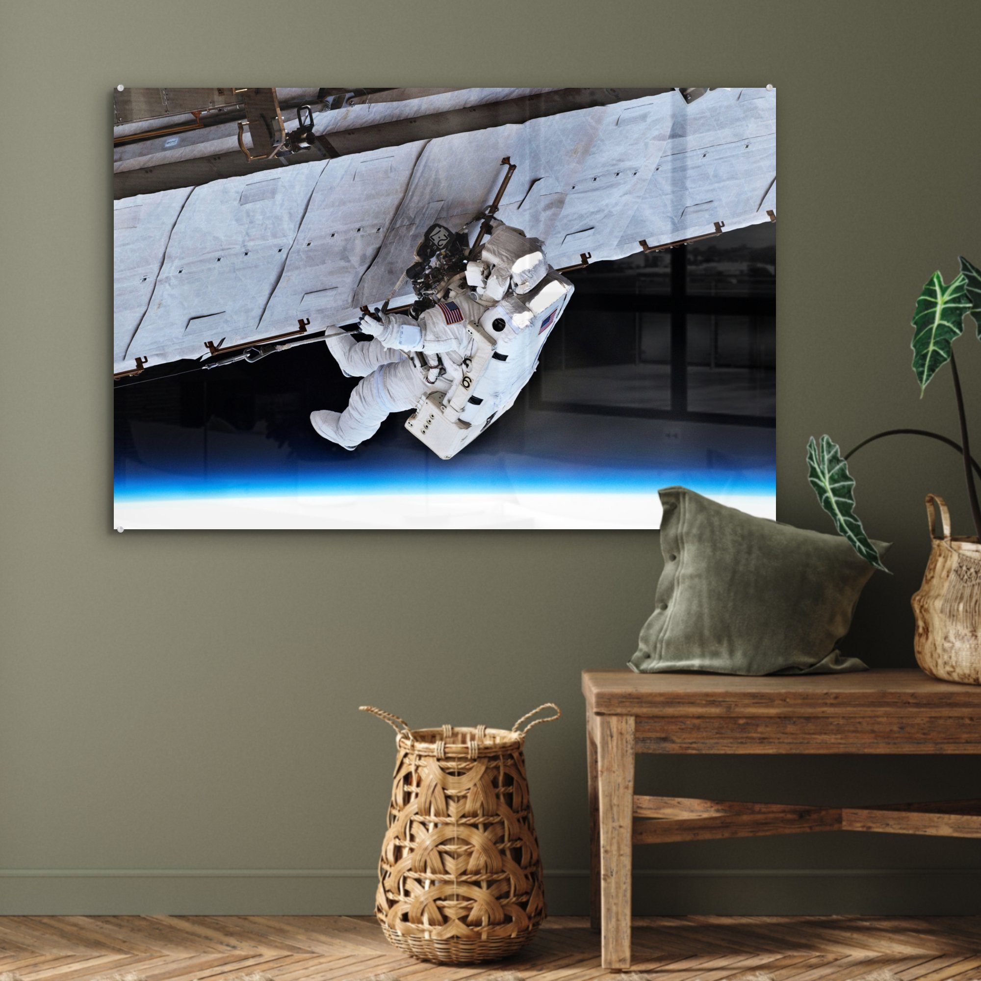 - MuchoWow Wohnzimmer St), Schlafzimmer Weltraum, Acrylglasbild (1 NASA Astronaut - & Acrylglasbilder