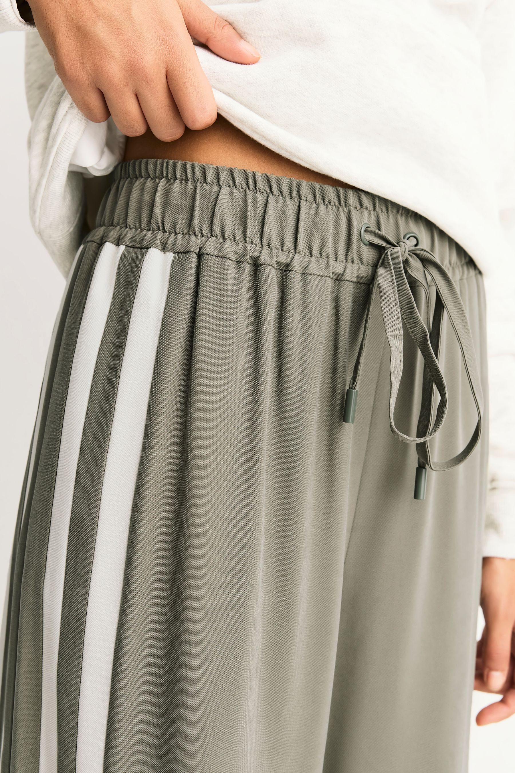 Next Palazzohose Hose mit weitem Bein und seitlichen Streifen (1-tlg)