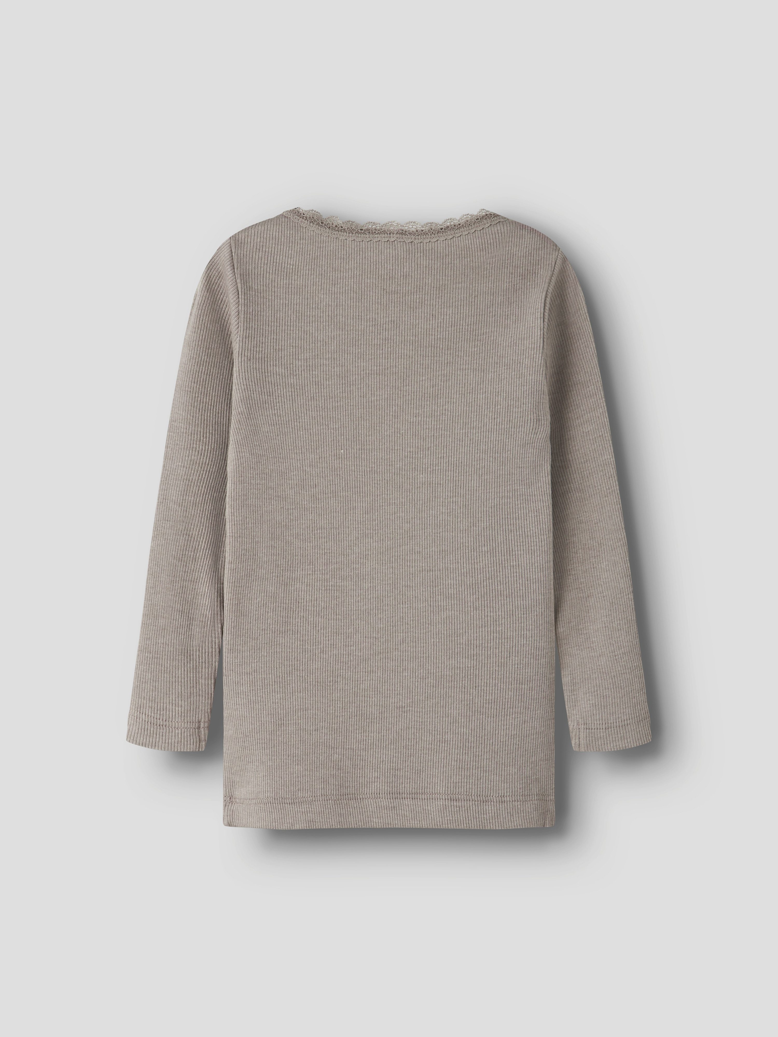 Name It Langarmshirt NMFKAB LS TOP NOOS in Feinripp und mit süßer Spitzenkante am Ausschnitt