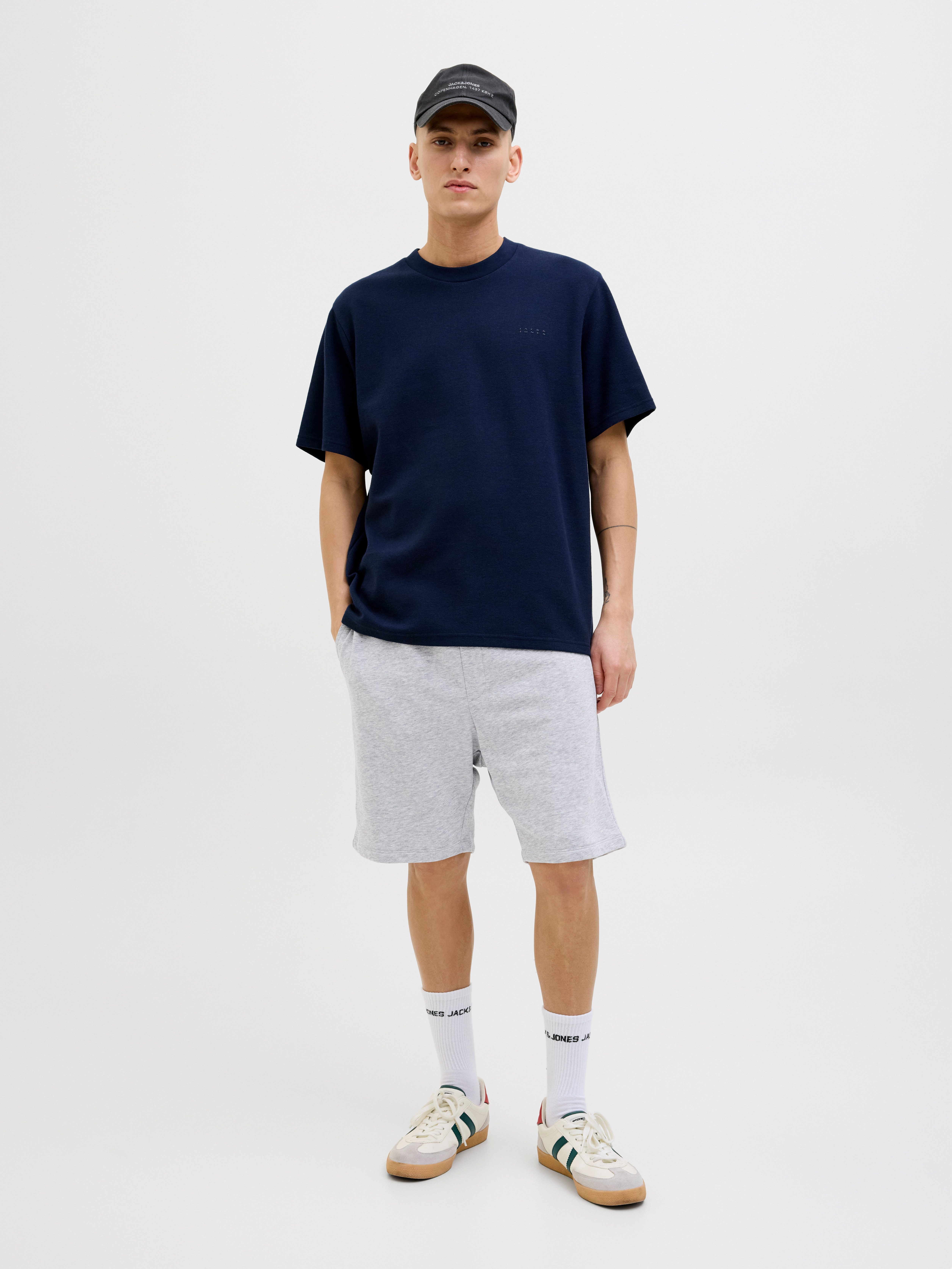 Jack & Jones Sweatshorts JPSTGORDON BRADLEY SWEAT SHORTS MP 2PK (Packung, 2-tlg) Materialmix, regular fit