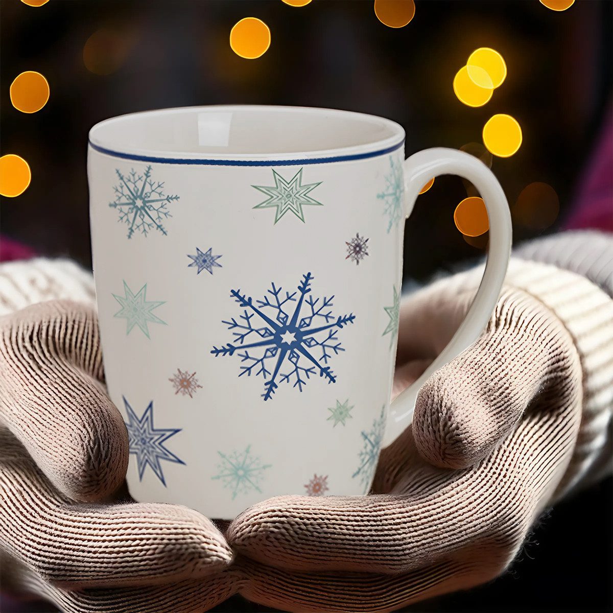 matches21 HOME & HOBBY Tasse Weihnachtstassen 4er Set Schneeflocken Eissterne Kaffeetassen, 4-tlg., Porzellan, Tee Kaffeebecher, Weihnachten, modern, grün blau weiss, 300 ml