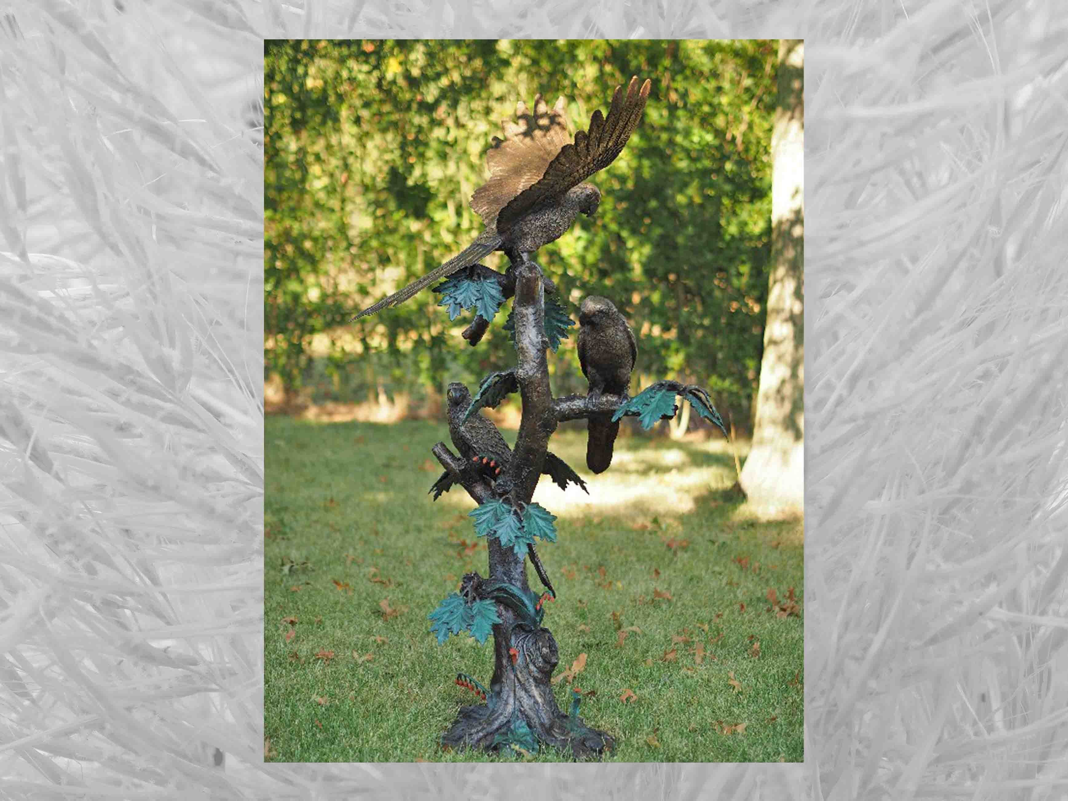 IDYL Gartenfigur IDYL Bronze-Skulptur Papagei auf Stamm, Bronze