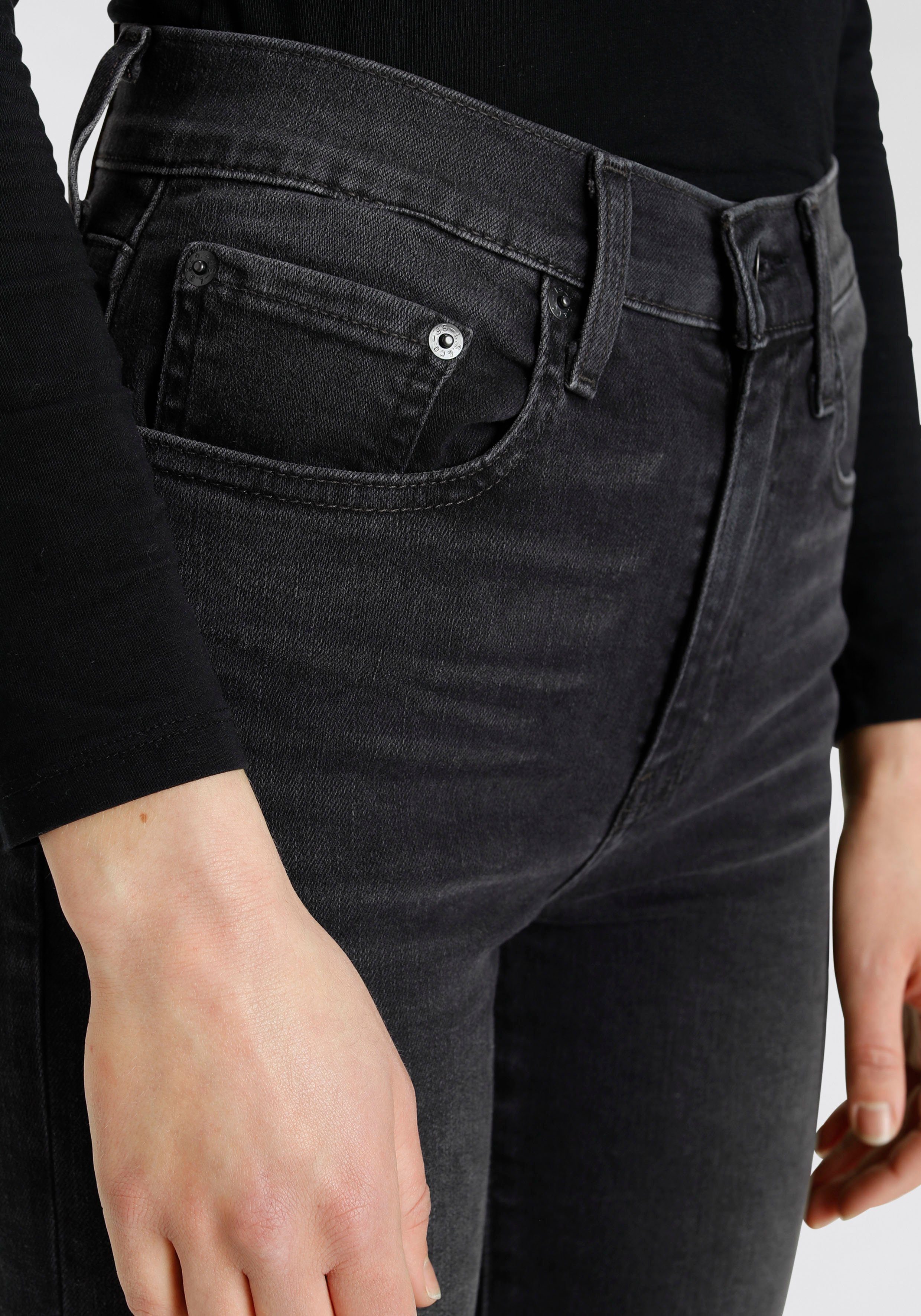 Levi's® Straight-Jeans denim Straight Rise 724 black High