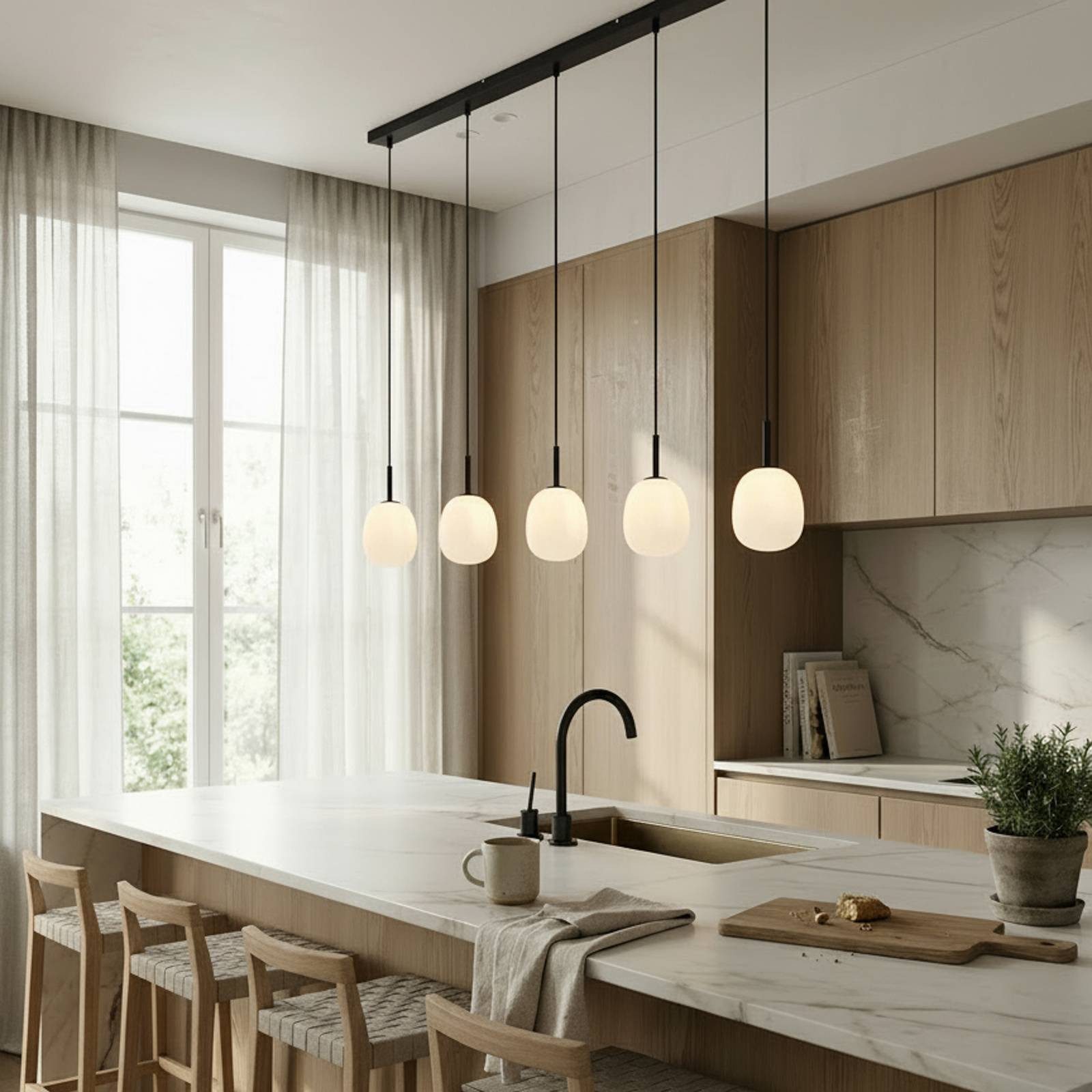 Lindby Hängeleuchte Etiena, Glas Schwarz IP20, 5 x 40 W