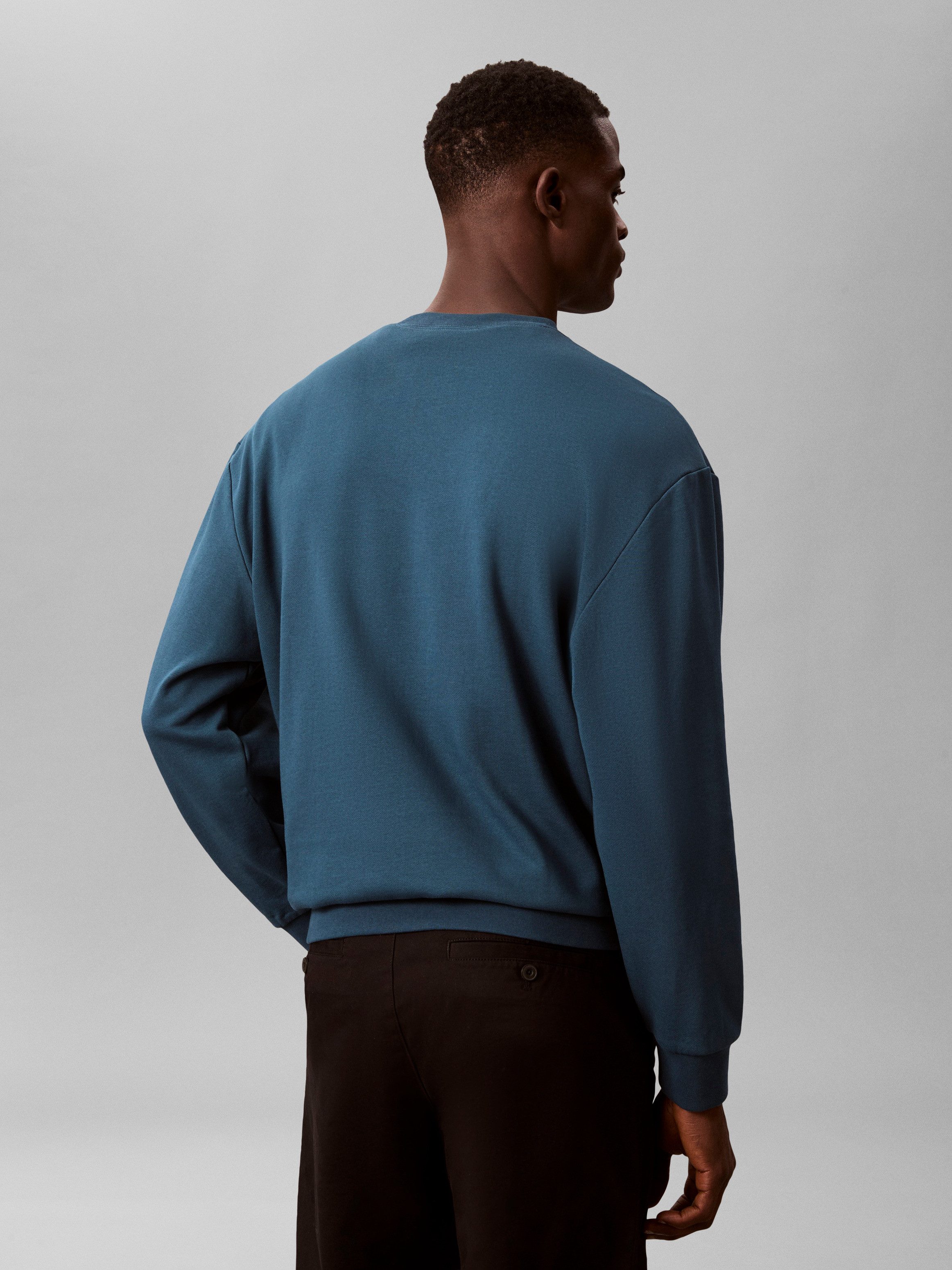 Calvin Klein Jeans Sweatshirt 400GSM TRRY BDG CRWN Mit Rundhalsausschnitt