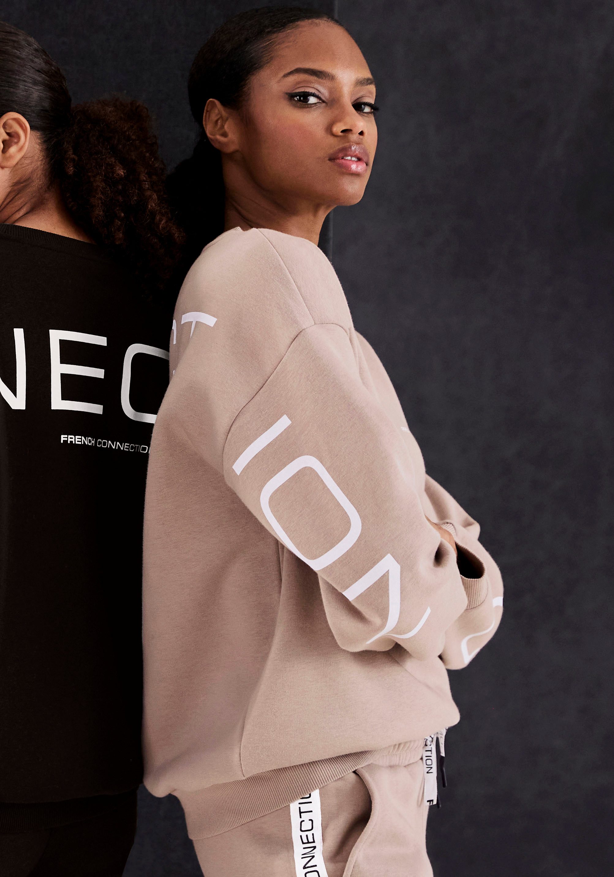French Connection Sweatshirt mit großem Logodruck auf dem Rücken